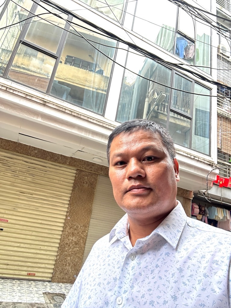 Bán nhà Lương Sử C - diện tích 92.4m2 6 tầng - Ô tô vào nhà - giá 33 tỷ