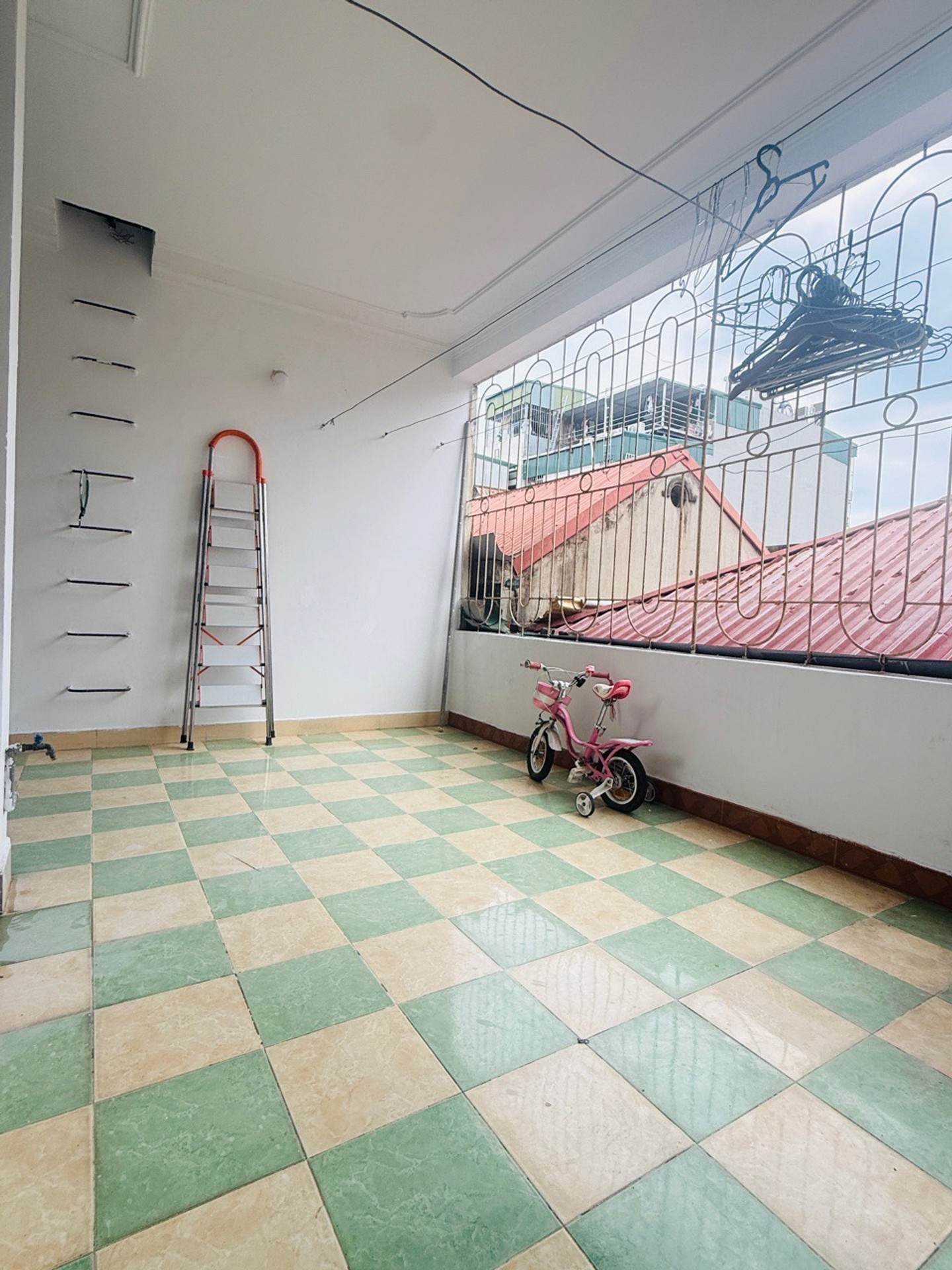 Bán nhà Bùi Xương Trạch - diện tích 35m2 4 tầng - Ngõ ba gác tránh rộng - giá 7,8 tỷ