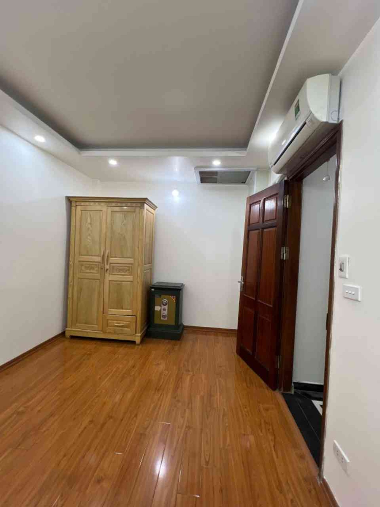 Bán nhà Đại Từ - diện tích 32m2 5 tầng - Ngõ nông - giá 8,8 tỷ