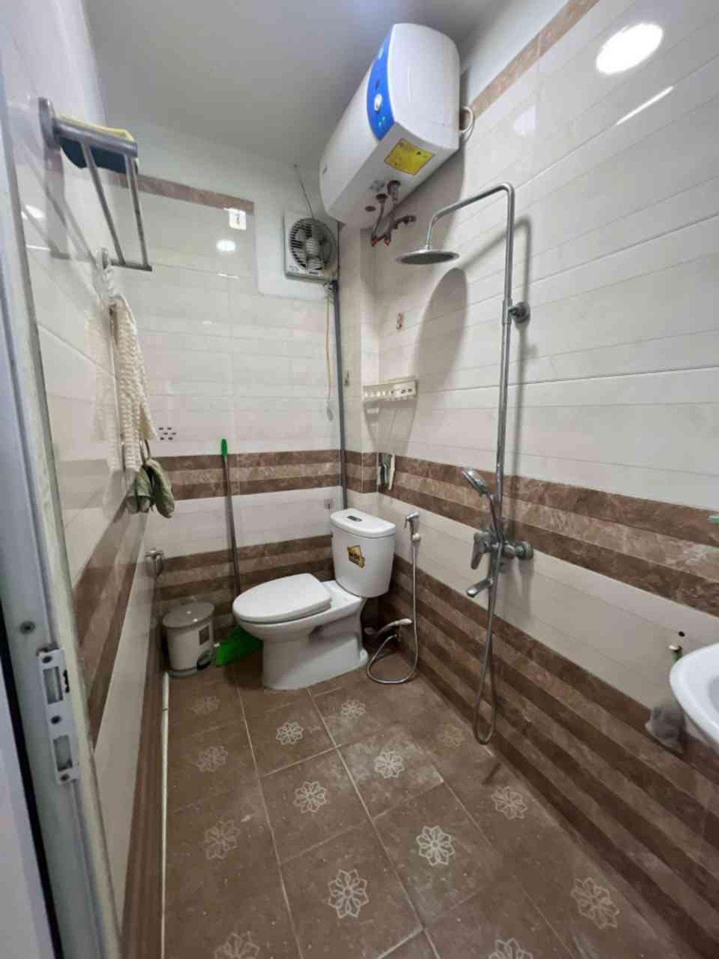 Bán nhà Đại Từ - diện tích 32m2 5 tầng - Ngõ nông - giá 8,8 tỷ