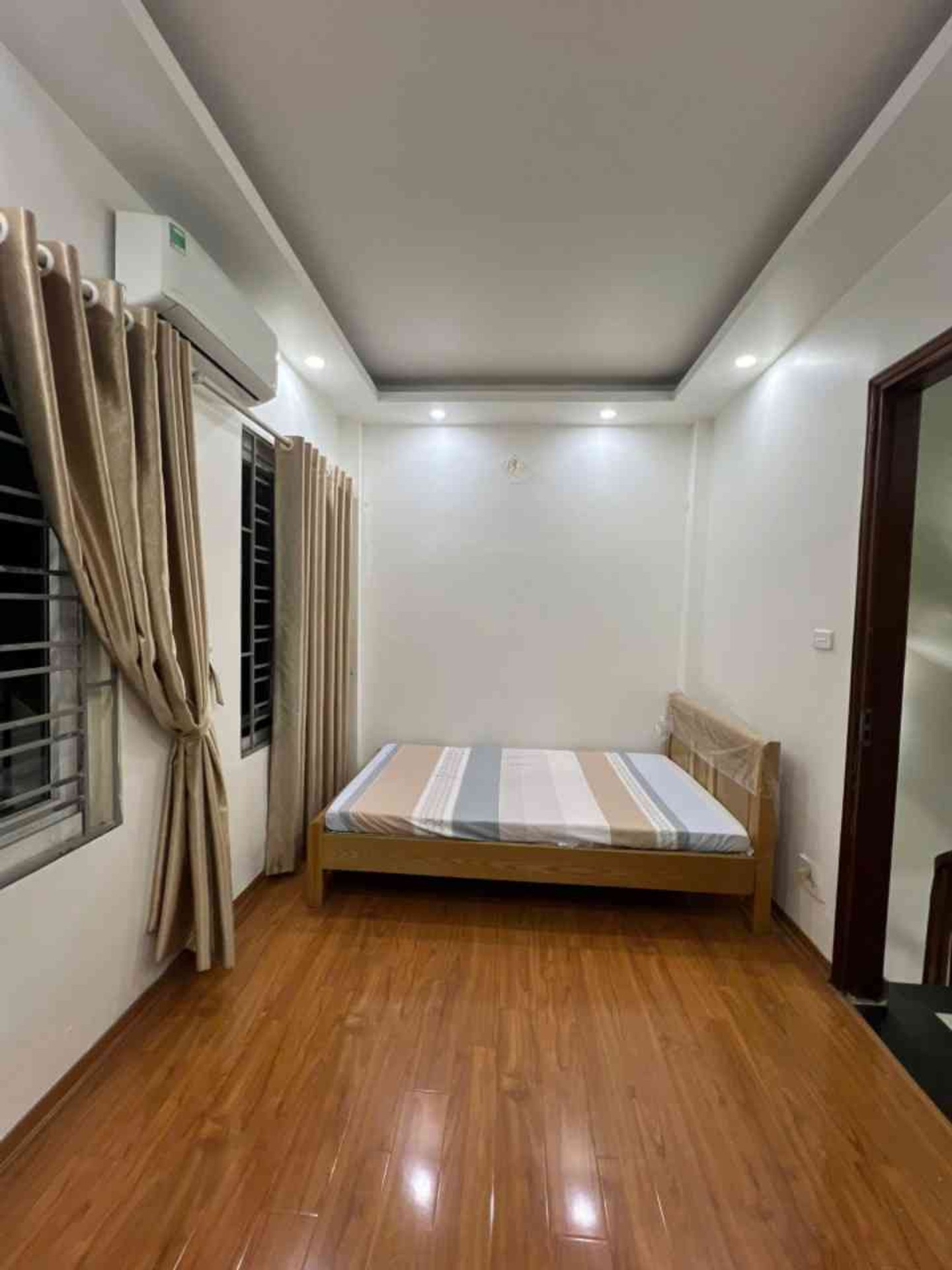 Bán nhà Đại Từ - diện tích 32m2 5 tầng - Ngõ nông - giá 8,8 tỷ