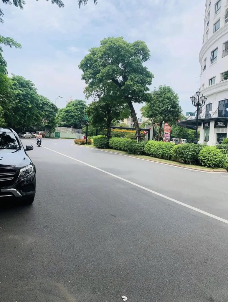 Bán nhà Nguyễn Trãi - diện tích 215m2 2 tầng - Lô góc - giá 58 tỷ