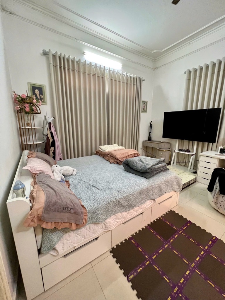 Bán nhà Nguyễn Trãi - diện tích 215m2 2 tầng - Lô góc - giá 58 tỷ