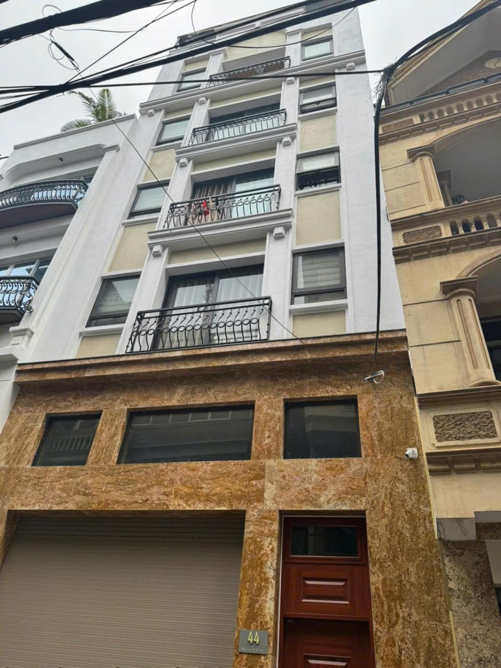 Bán nhà Yên Lạc - diện tích 150m2 7 tầng - Ô TÔ TẢI VÀO NHÀ - giá 52,5 tỷ