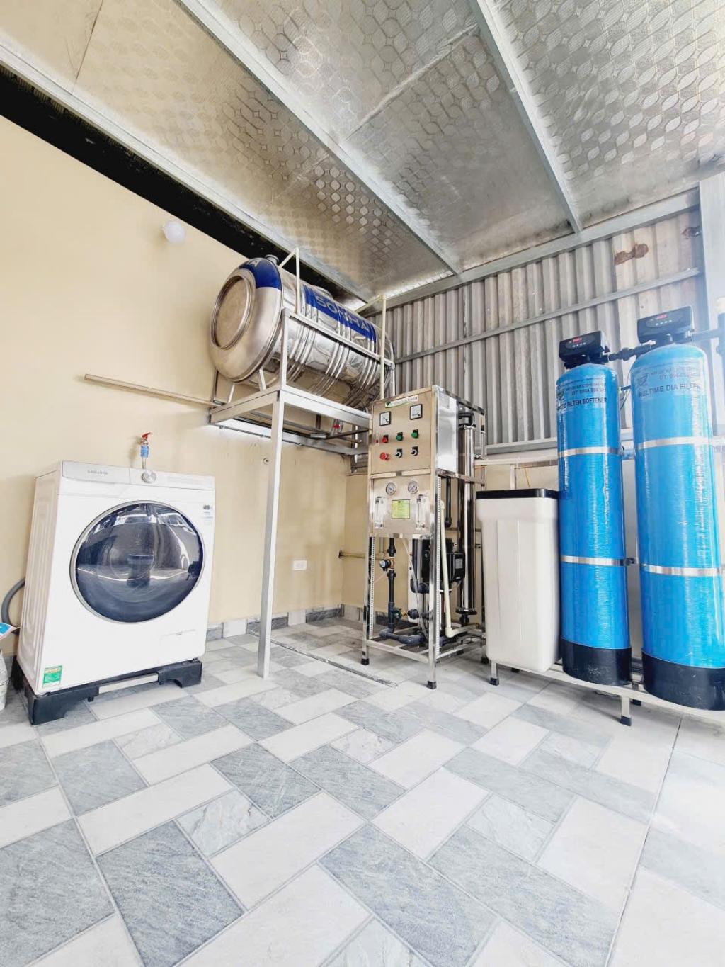 Bán nhà Yên Lạc - diện tích 150m2 7 tầng - Ô TÔ TẢI VÀO NHÀ - giá 52,5 tỷ