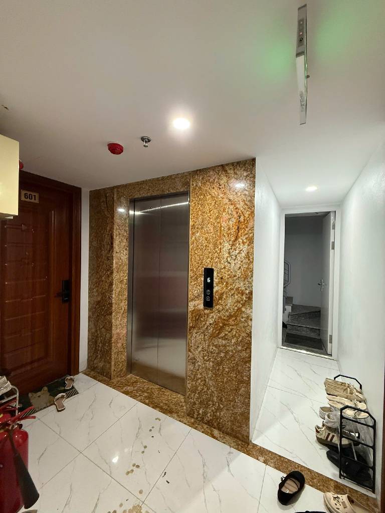 Bán nhà Khương Trung - diện tích 112m2 8 tầng - ô tô vào nhà - giá 37 tỷ