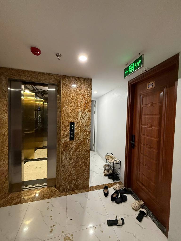 Bán nhà Khương Trung - diện tích 112m2 8 tầng - ô tô vào nhà - giá 37 tỷ