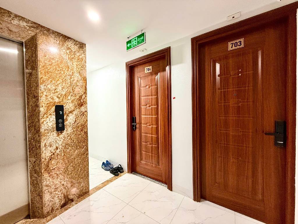 Bán nhà Khương Trung - diện tích 112m2 8 tầng - ô tô vào nhà - giá 37 tỷ