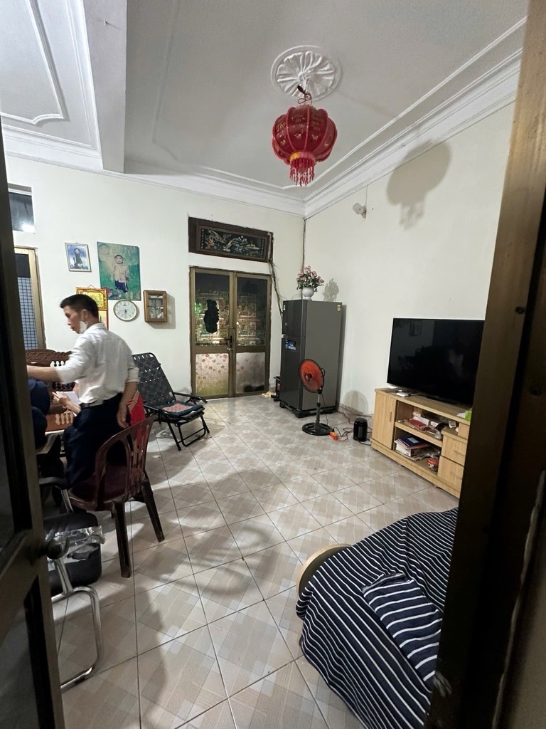 Bán nhà Tứ Hiệp - diện tích 99.2m2 1 tầng - Mặt phố kinh doanh sầm uất - giá 32 tỷ