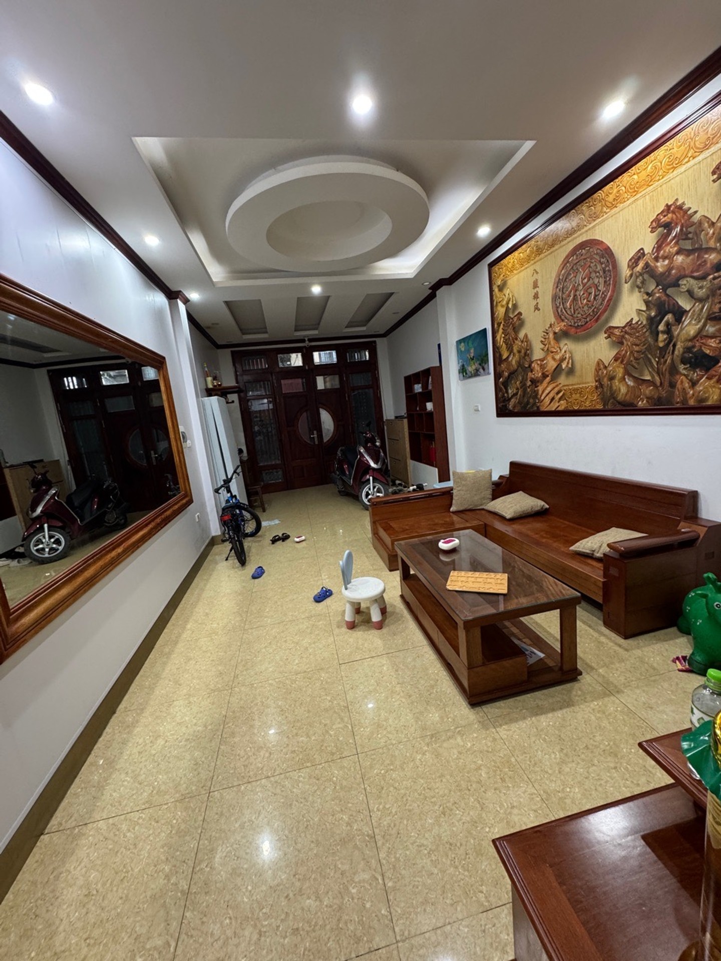 Bán nhà Lê Trọng Tấn - diện tích 60m2 2 tầng - Ô tô đỗ cửa - giá 3,5 tỷ