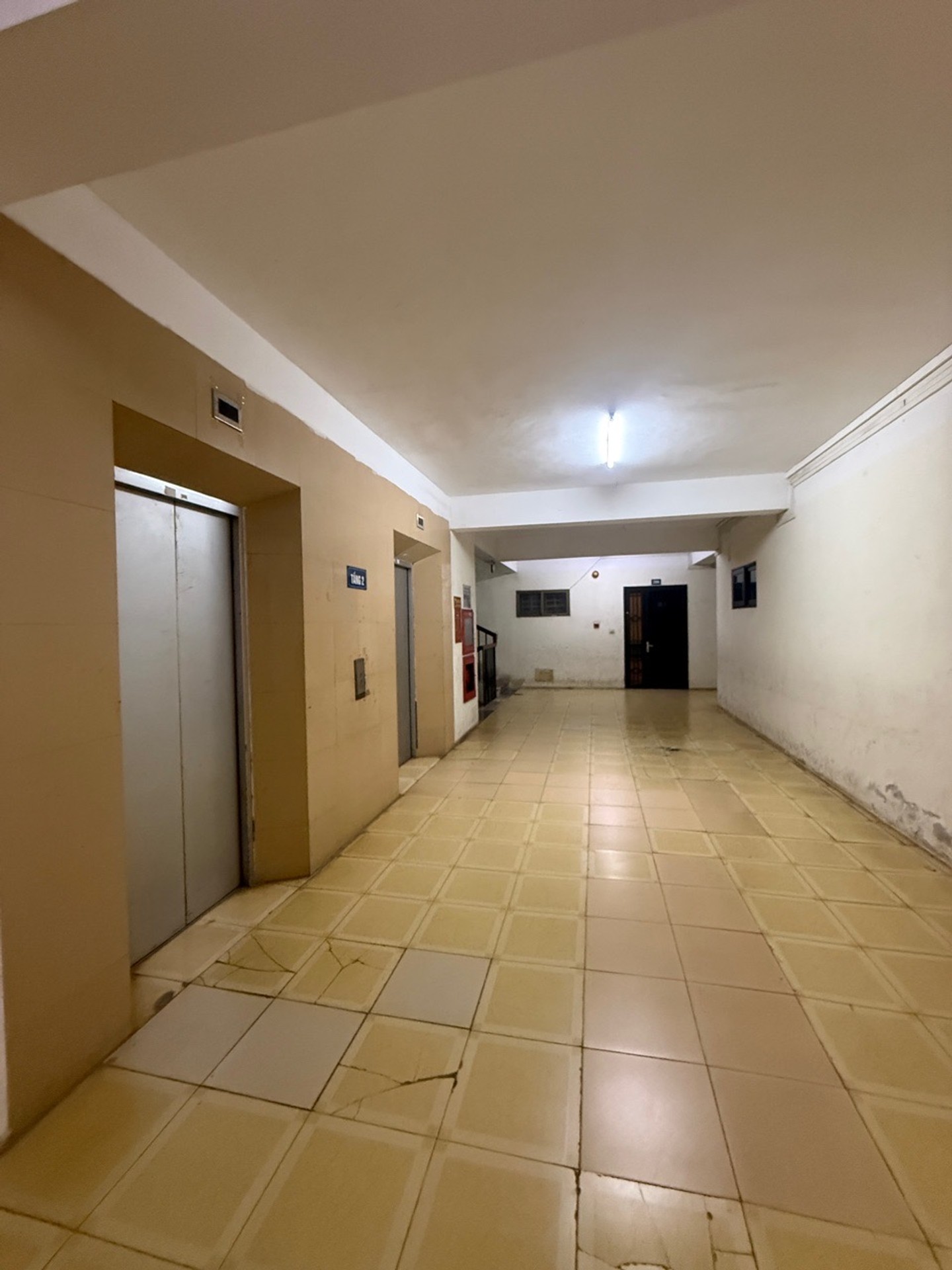 Bán nhà Nơ 21 KĐT Pháp Vân Trần Thủ Độ - diện tích 76m2 1 tầng - Căn hộ 3 phòng ngủ view vườn hoa thoáng mát - giá 5 tỷ