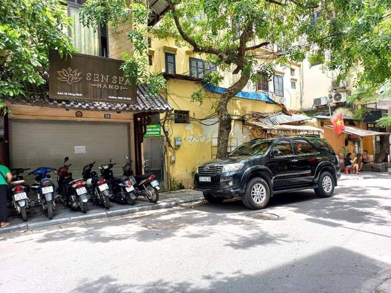 Bán nhà Hàng Hành - diện tích 140m2 4 tầng - Mặt tiền rộng - giá 120 tỷ