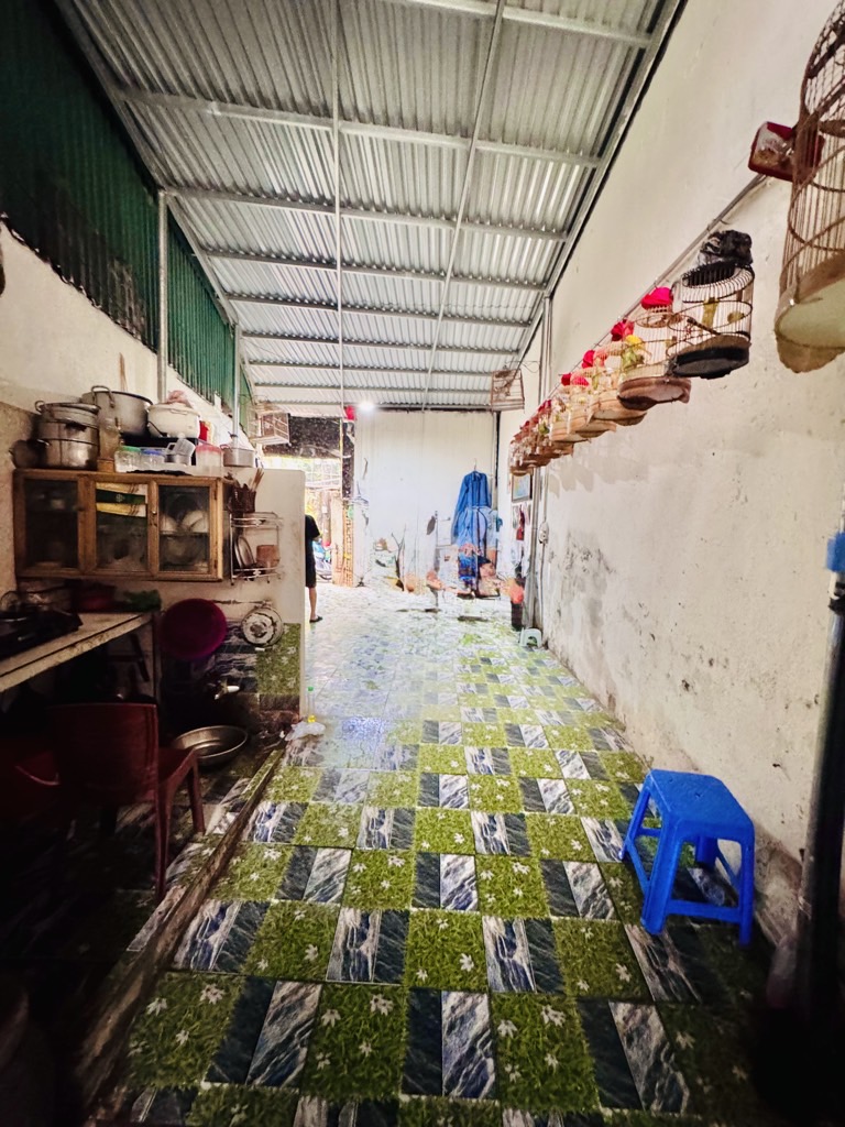 Bán nhà Hoàng Mai - diện tích 70m2 2.5 tầng - Gần trường chợ - giá 6,38 tỷ