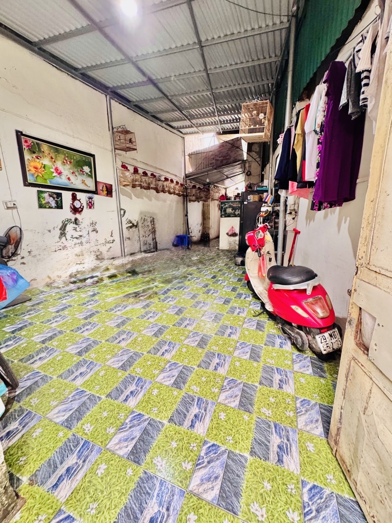 Bán nhà Hoàng Mai - diện tích 70m2 2.5 tầng - Gần trường chợ - giá 6,38 tỷ