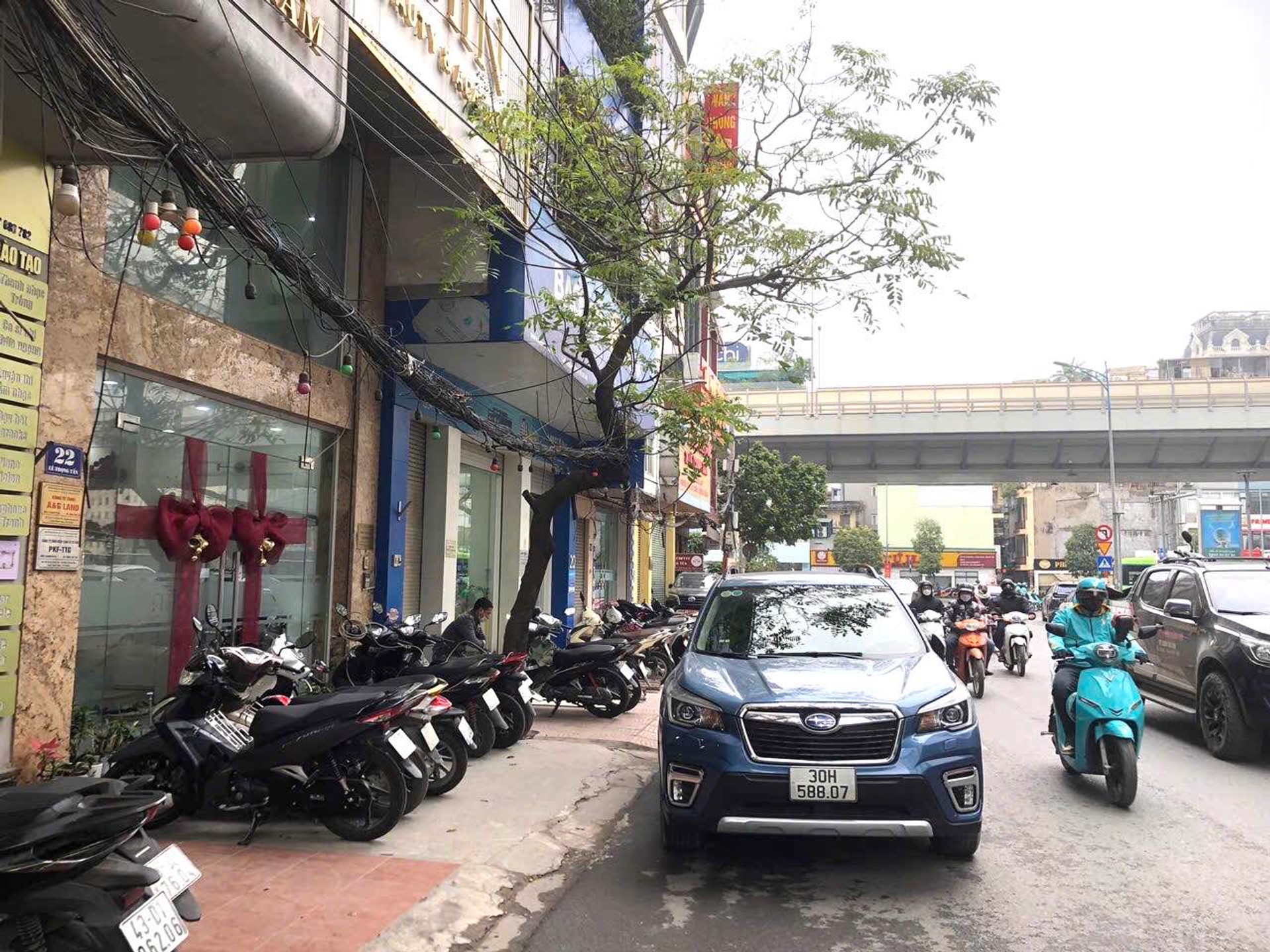 Bán nhà Lê Trọng Tấn - diện tích 92m2 7 tầng - Mặt phố VIP - giá 53,8 tỷ