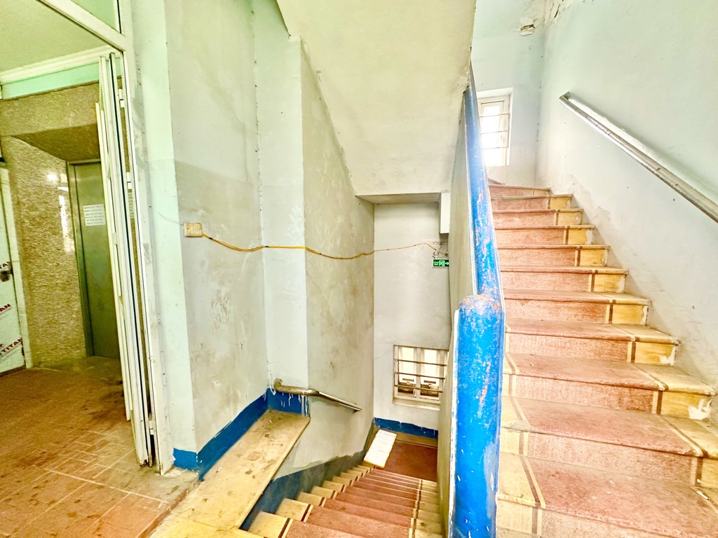 Bán nhà Nguyên Khiết - diện tích 550m2 5 tầng - Ô TÔ TRÁNH - giá 109,76 tỷ