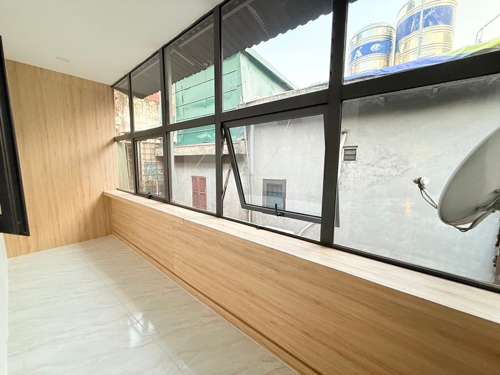 Bán nhà Hoàng Mai - diện tích 58m2 4 tầng - Ô tô đỗ tránh - giá 16 tỷ