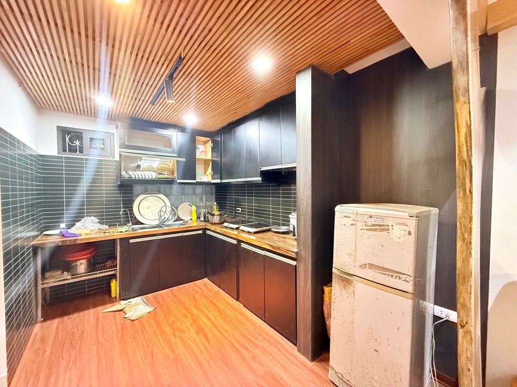 Bán nhà Hoàng Mai - diện tích 58m2 4 tầng - Ô tô đỗ tránh - giá 16 tỷ