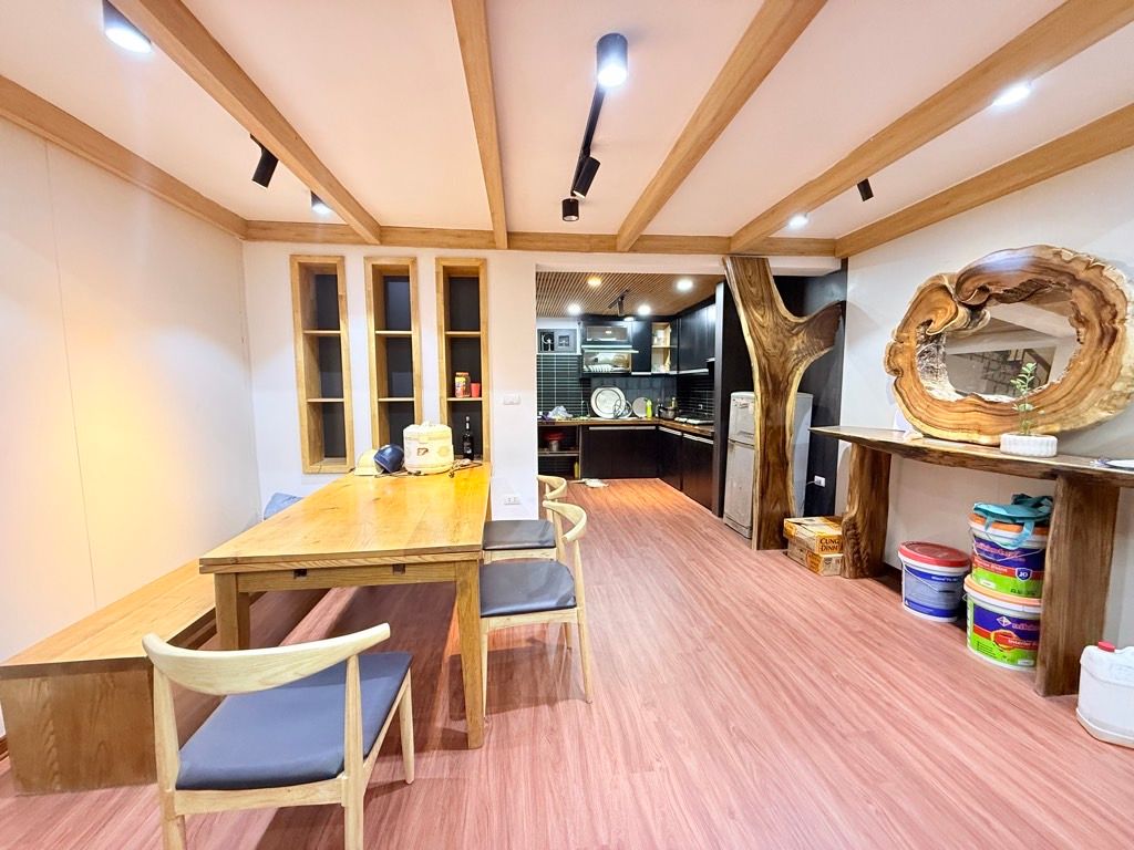 Bán nhà Hoàng Mai - diện tích 58m2 4 tầng - Ô tô đỗ tránh - giá 16 tỷ