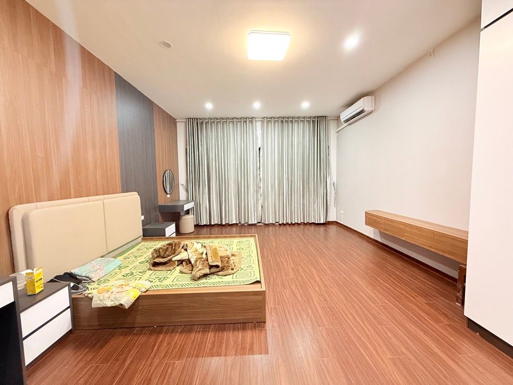 Bán nhà Hoàng Mai - diện tích 58m2 4 tầng - Ô tô đỗ tránh - giá 16 tỷ