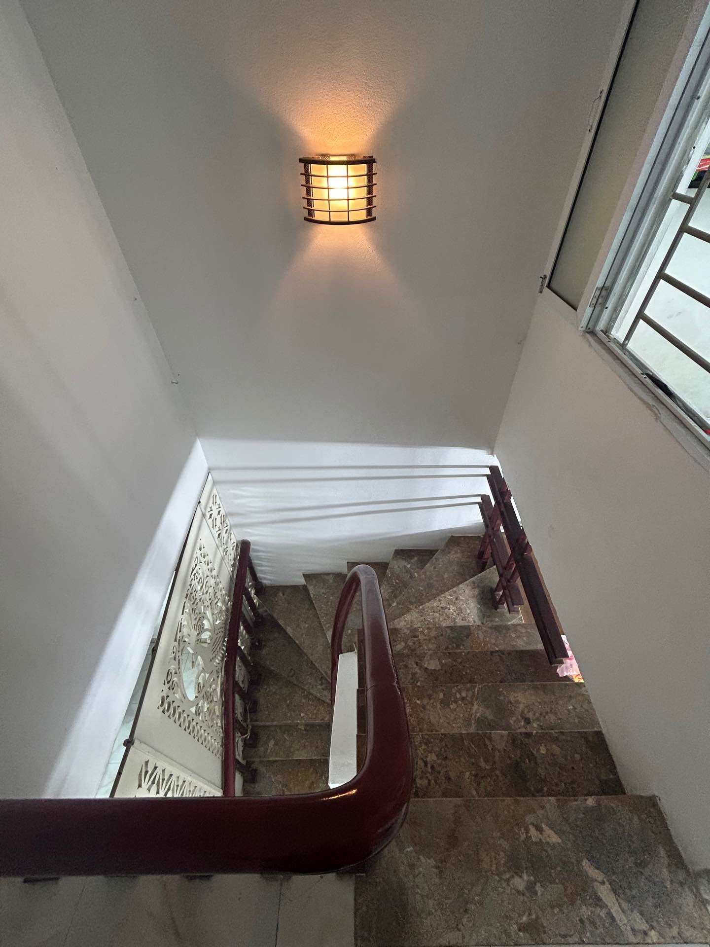 Bán nhà Đông Thiên - diện tích 30m2 2 tầng - Nhà đẹp, ngõ thông - giá 2,65 tỷ