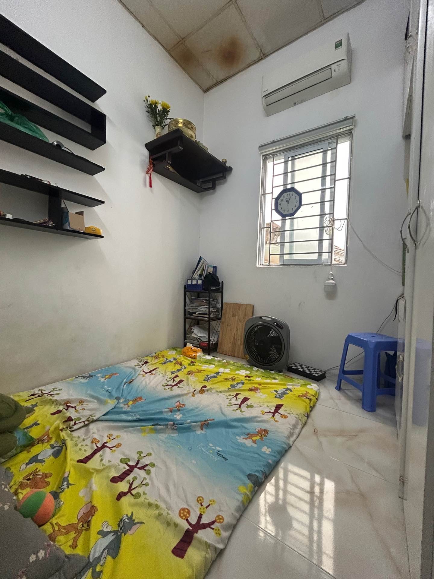 Bán nhà Đông Thiên - diện tích 30m2 2 tầng - Nhà đẹp, ngõ thông - giá 2,65 tỷ