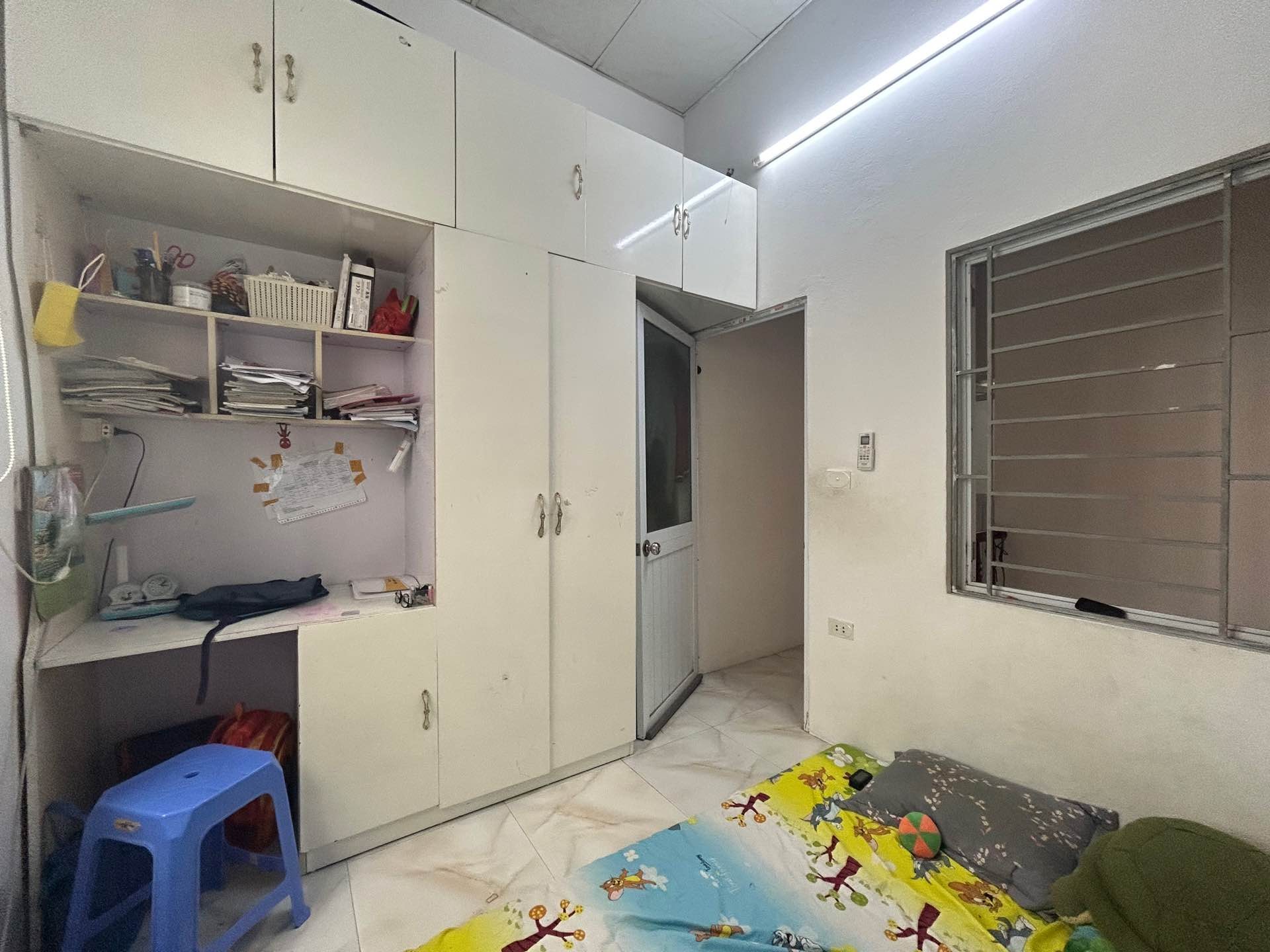 Bán nhà Đông Thiên - diện tích 30m2 2 tầng - Nhà đẹp, ngõ thông - giá 2,65 tỷ