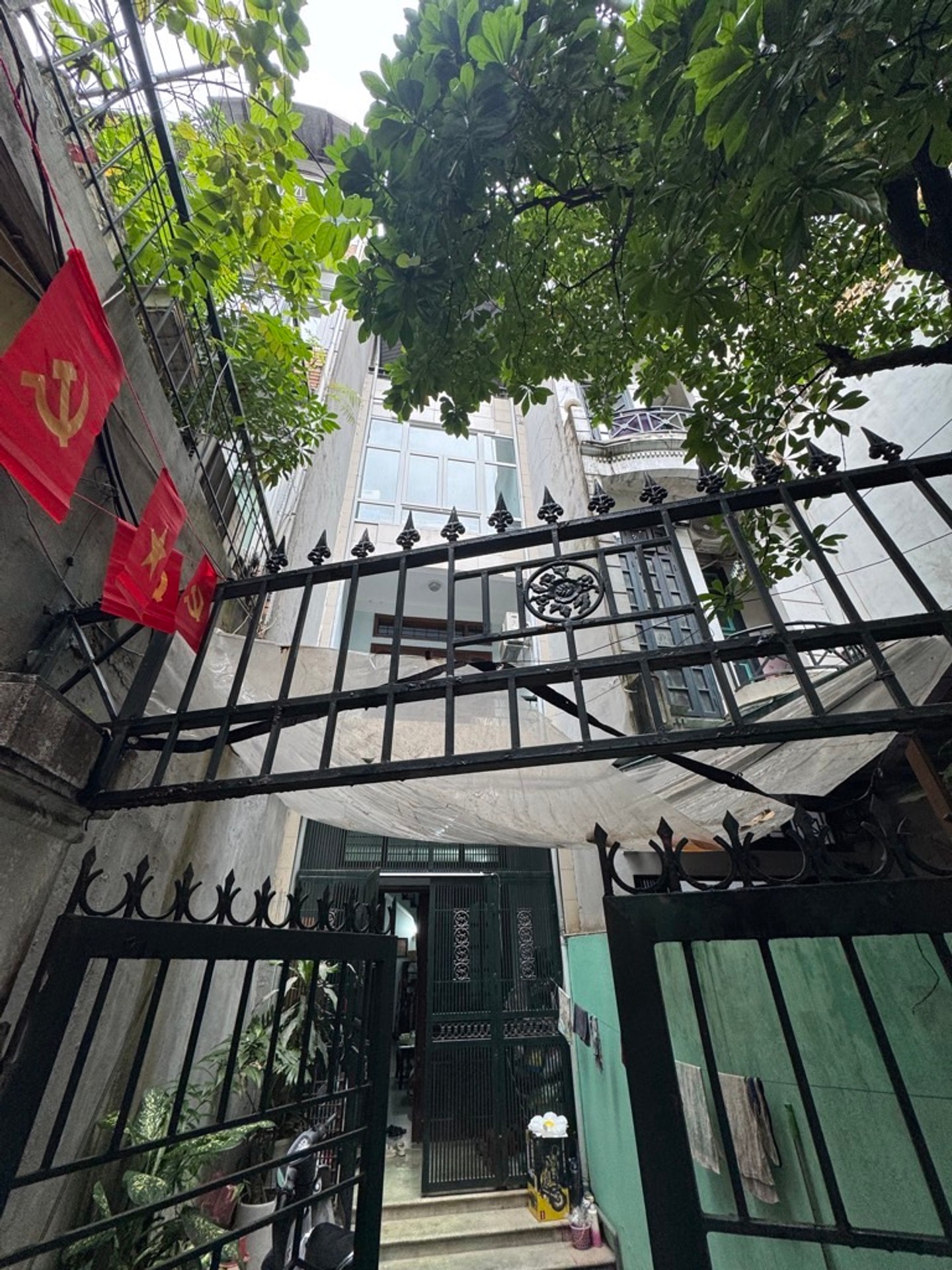 Bán nhà La Thành - diện tích 95m2 4 tầng - Ô tô tránh - giá 29 tỷ