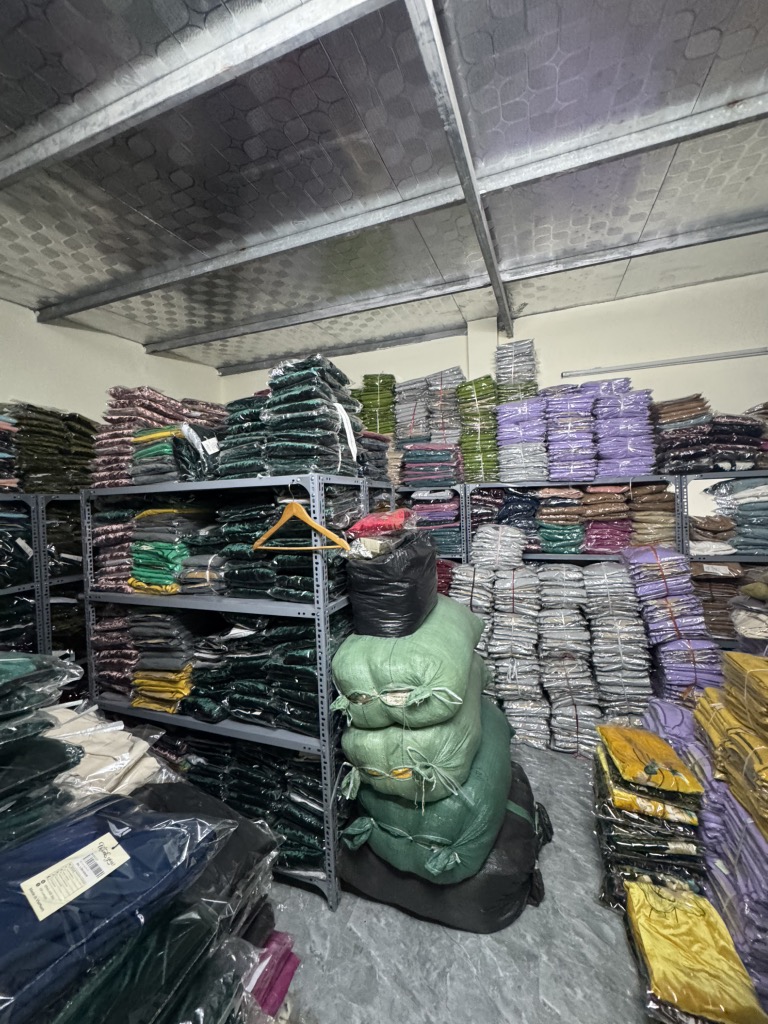 Bán nhà Vĩnh Hưng - diện tích 100m2 2 tầng - Vị trí đẹp, ngõ thông xe hơi - giá 9,8 tỷ