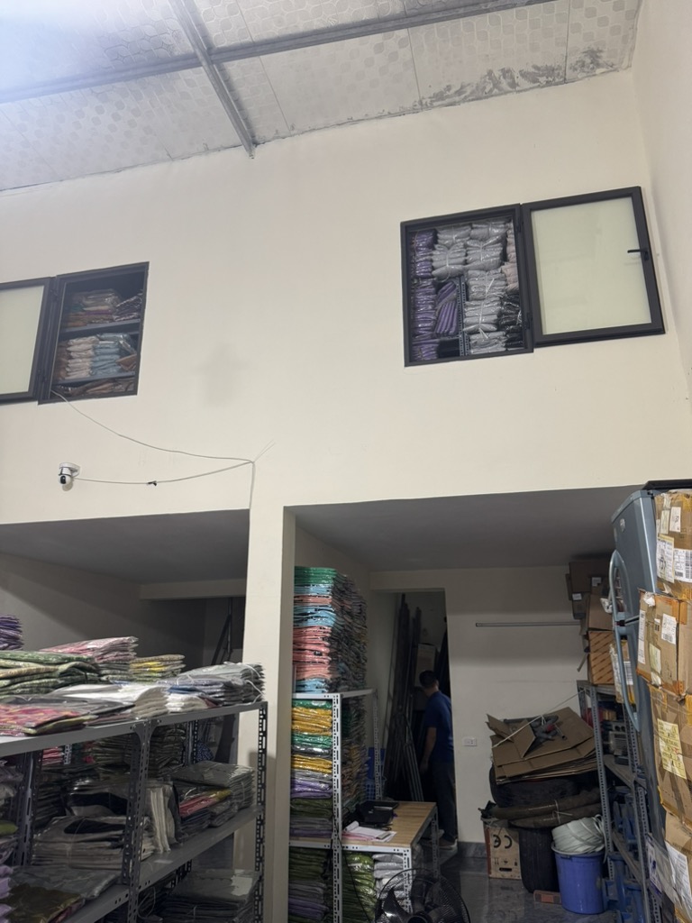 Bán nhà Vĩnh Hưng - diện tích 100m2 2 tầng - Vị trí đẹp, ngõ thông xe hơi - giá 9,8 tỷ