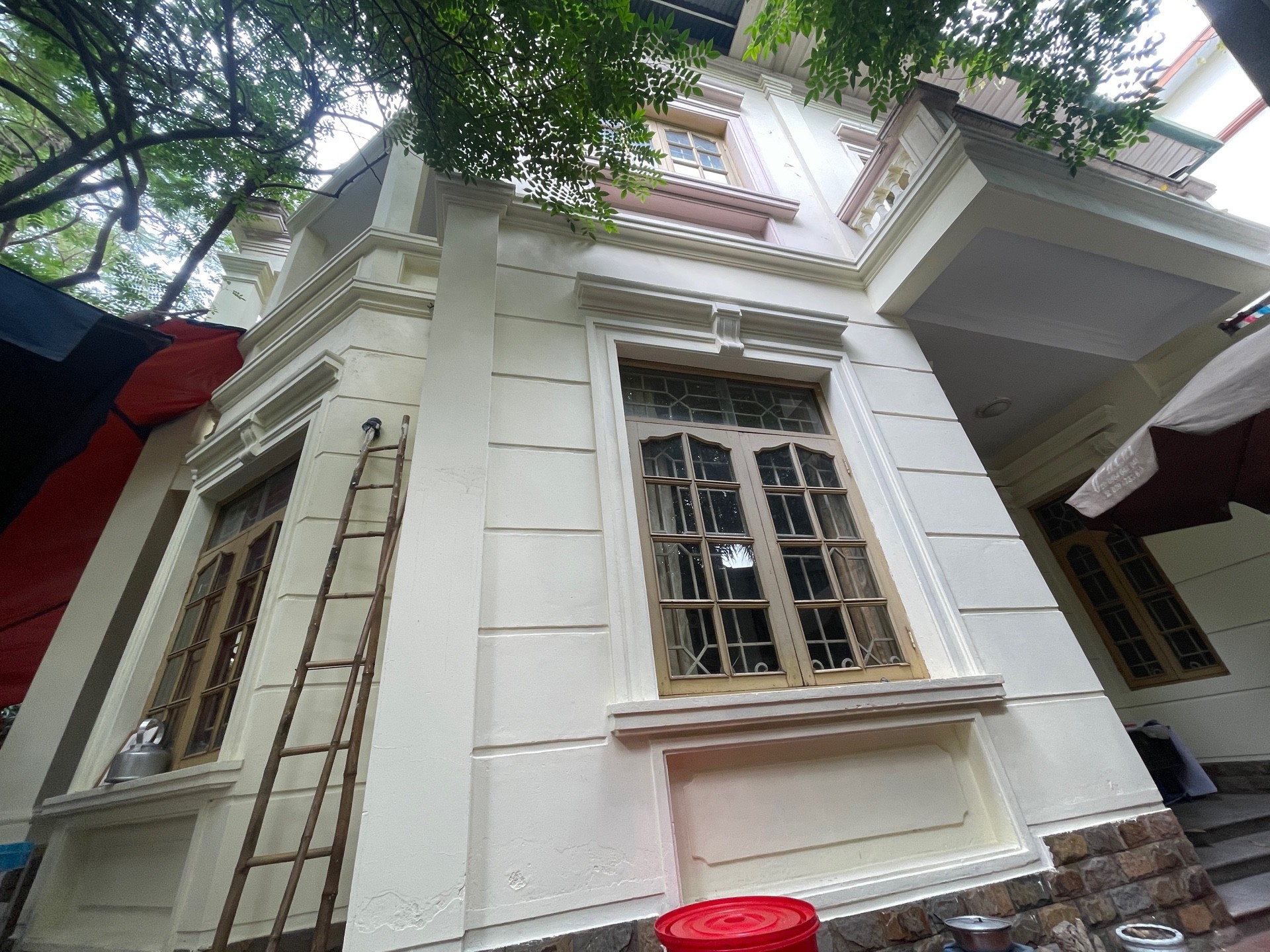 Bán nhà Ngõ 2 ô tô tránh - diện tích 206m2 3 tầng - Mặt tiền đẹp - giá 70 tỷ