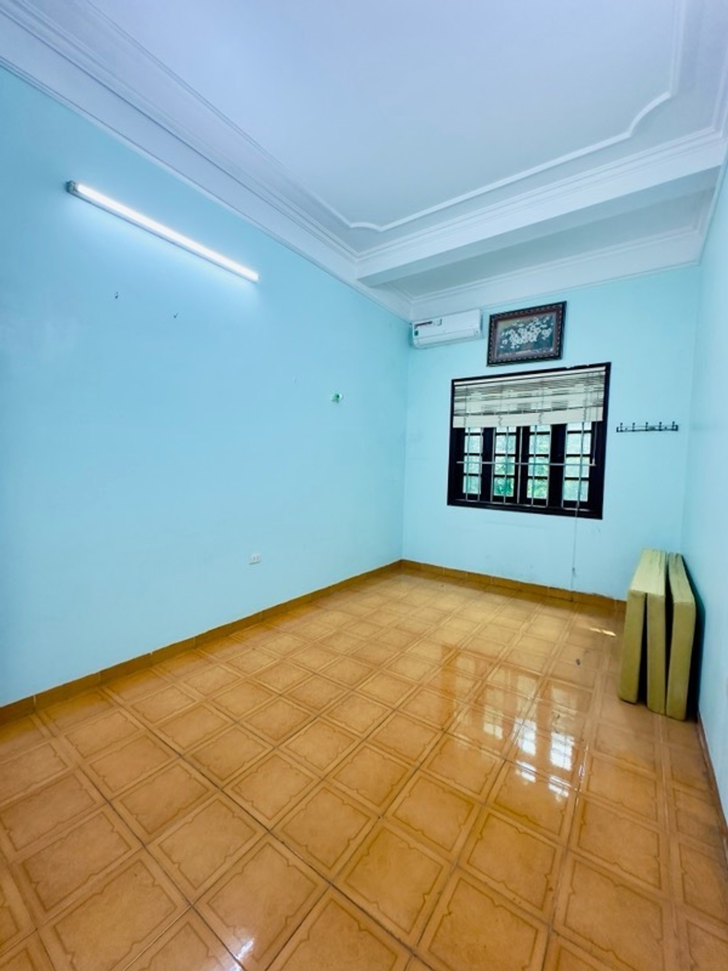 Bán nhà Bùi Xương Trạch - diện tích 82m2 3 tầng - ô tô tránh - giá 18,5 tỷ