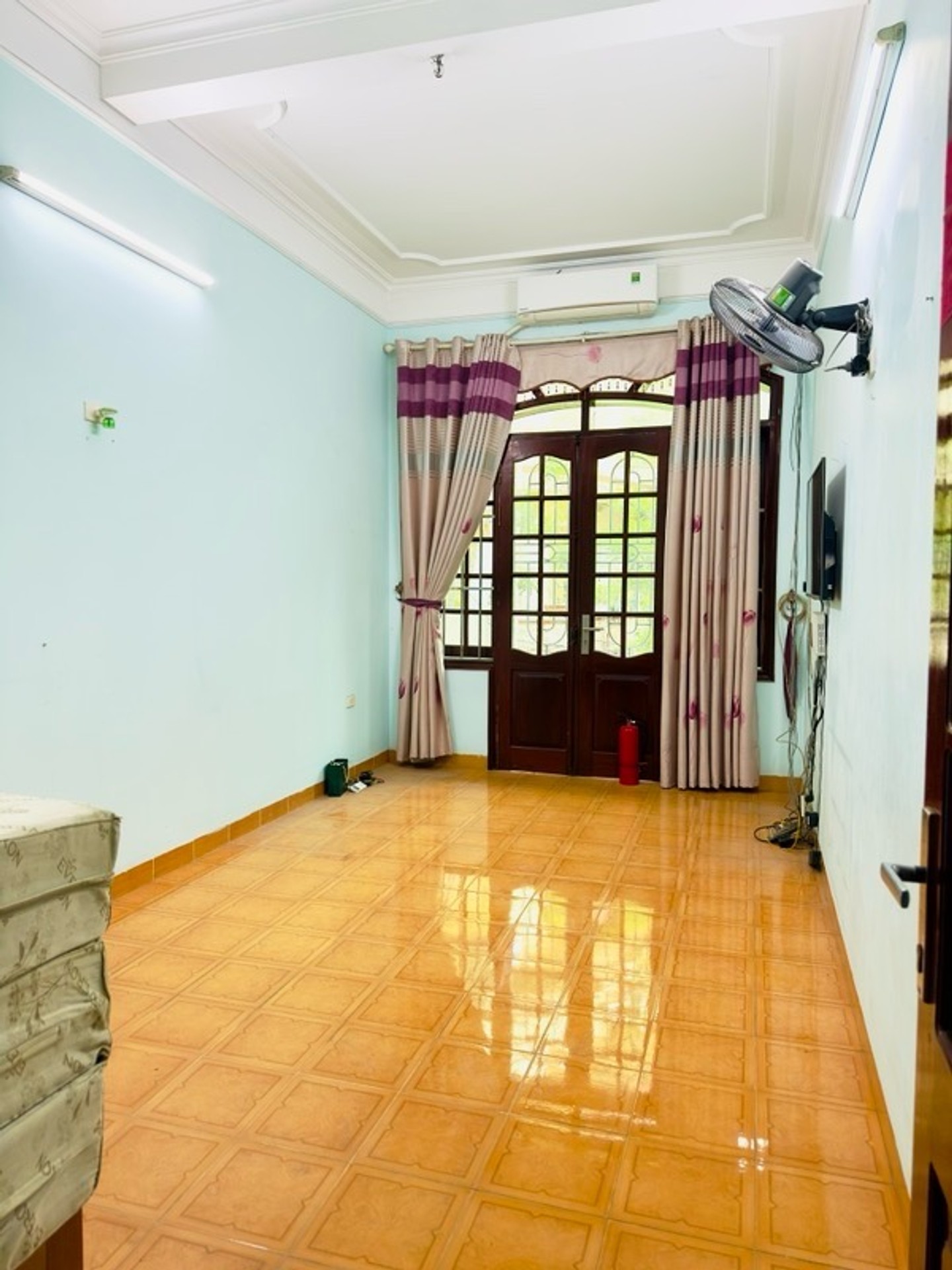 Bán nhà Bùi Xương Trạch - diện tích 82m2 3 tầng - ô tô tránh - giá 18,5 tỷ