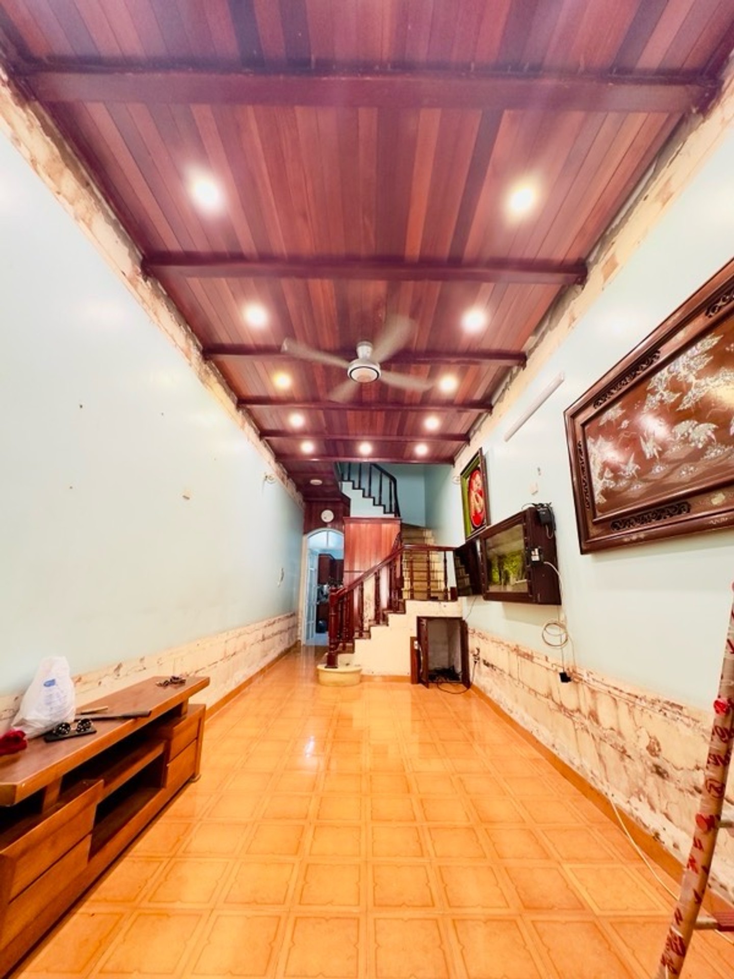 Bán nhà Bùi Xương Trạch - diện tích 82m2 3 tầng - ô tô tránh - giá 18,5 tỷ