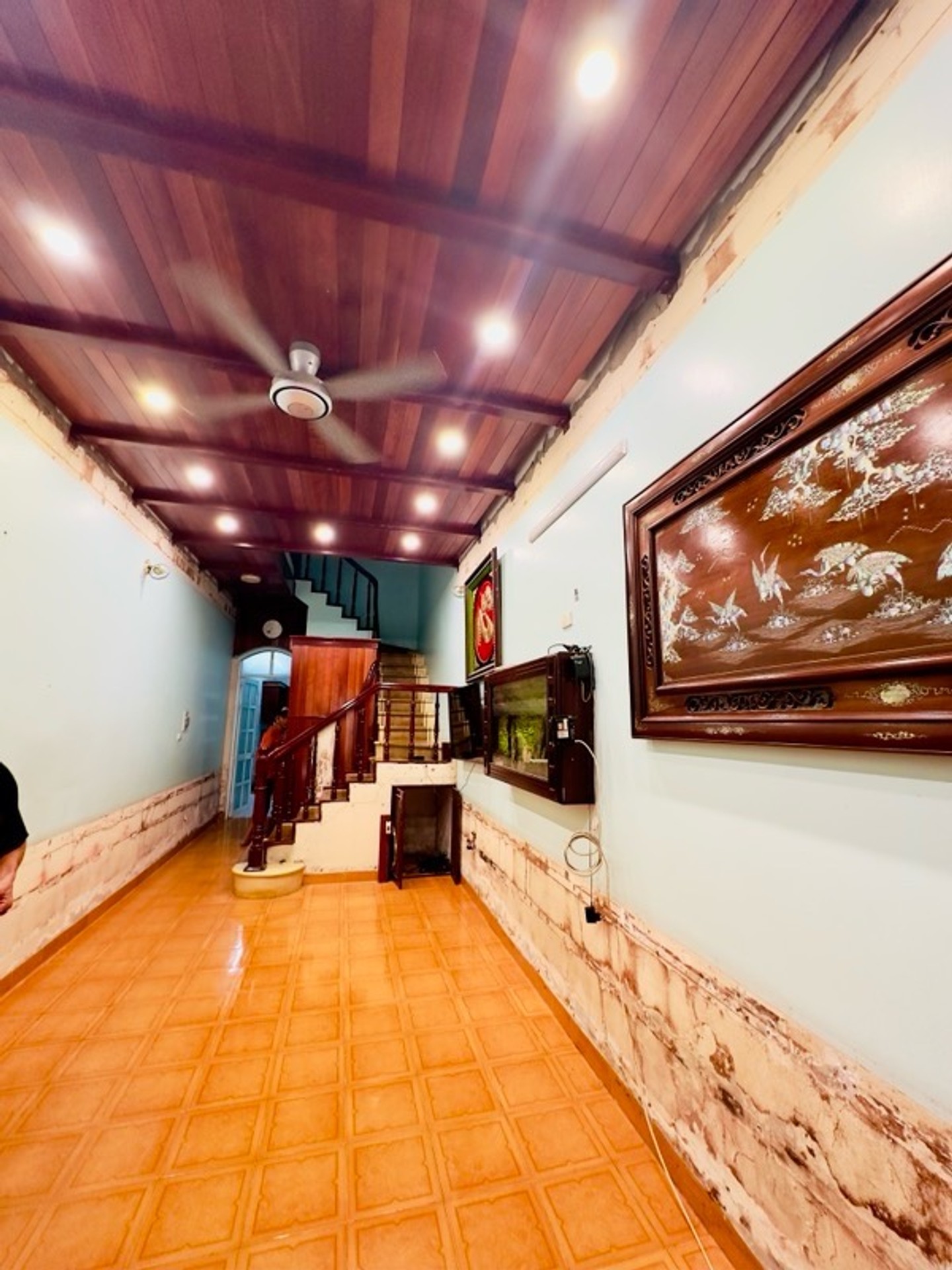 Bán nhà Bùi Xương Trạch - diện tích 82m2 3 tầng - ô tô tránh - giá 18,5 tỷ