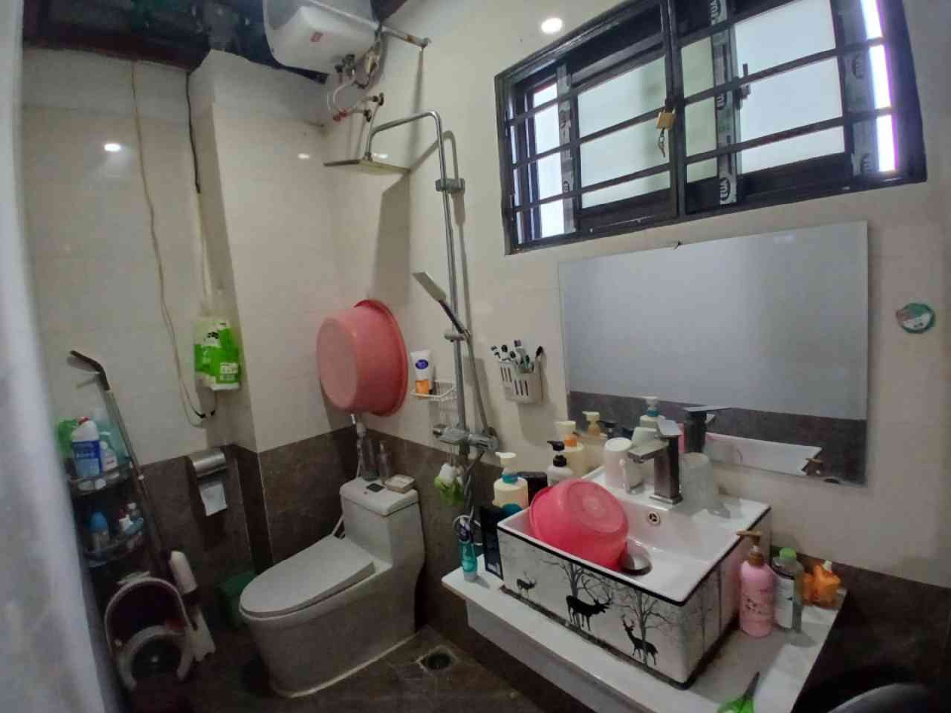 Bán nhà Lĩnh Nam - diện tích 30m2 3 tầng - Nhà đẹp hiếm có - giá 4 tỷ
