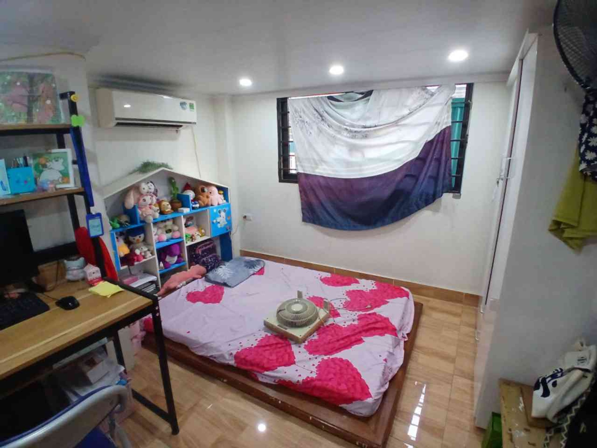 Bán nhà Lĩnh Nam - diện tích 30m2 3 tầng - Nhà đẹp hiếm có - giá 4 tỷ