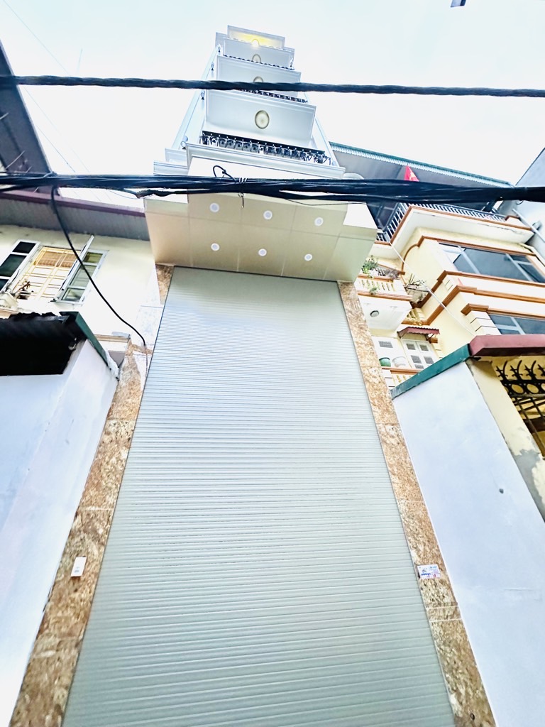 Bán nhà Hoàng Mai - diện tích 48m2 7 tầng - Mặt ngõ thông kinh doanh - giá 15,2 tỷ