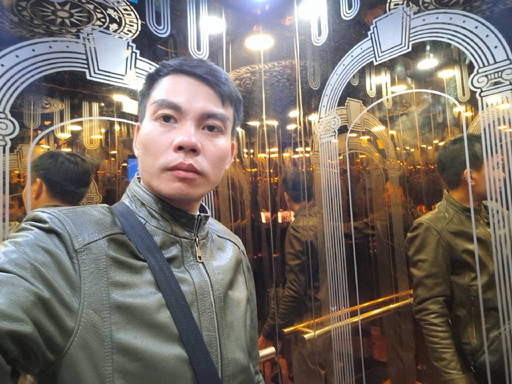 Bán nhà Pháo Đài Láng - diện tích 80m2 7 tầng - Căn hộ dịch vụ cho thuê - giá 26 tỷ