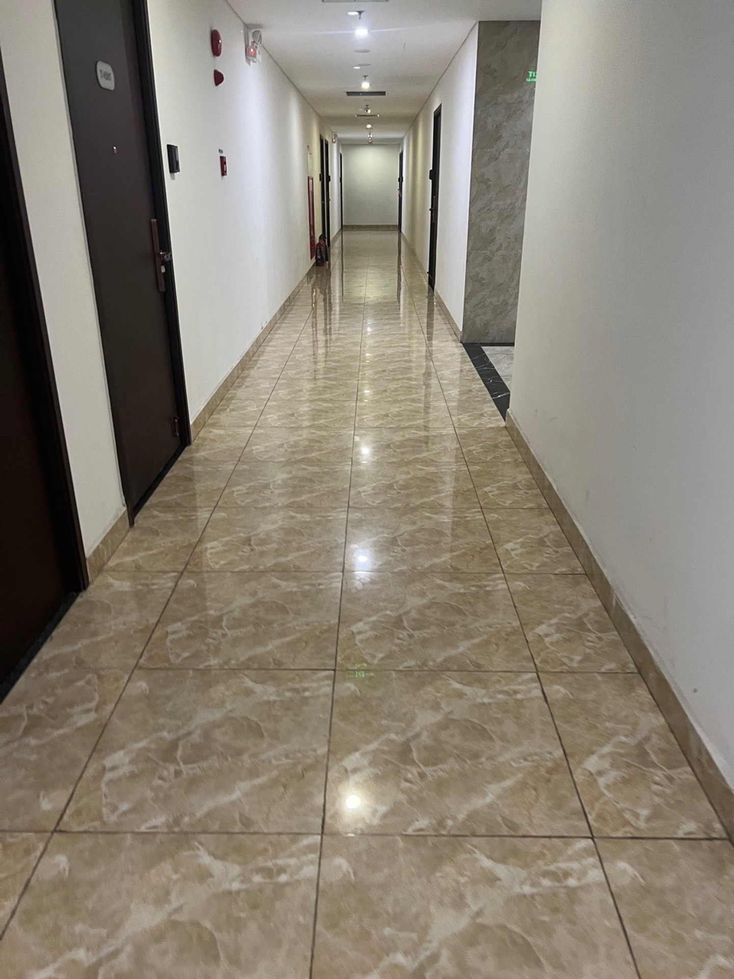 Bán nhà Hoàng Mai - diện tích 113m2 2 tầng - Căn góc 3 thoáng - giá 9,5 tỷ