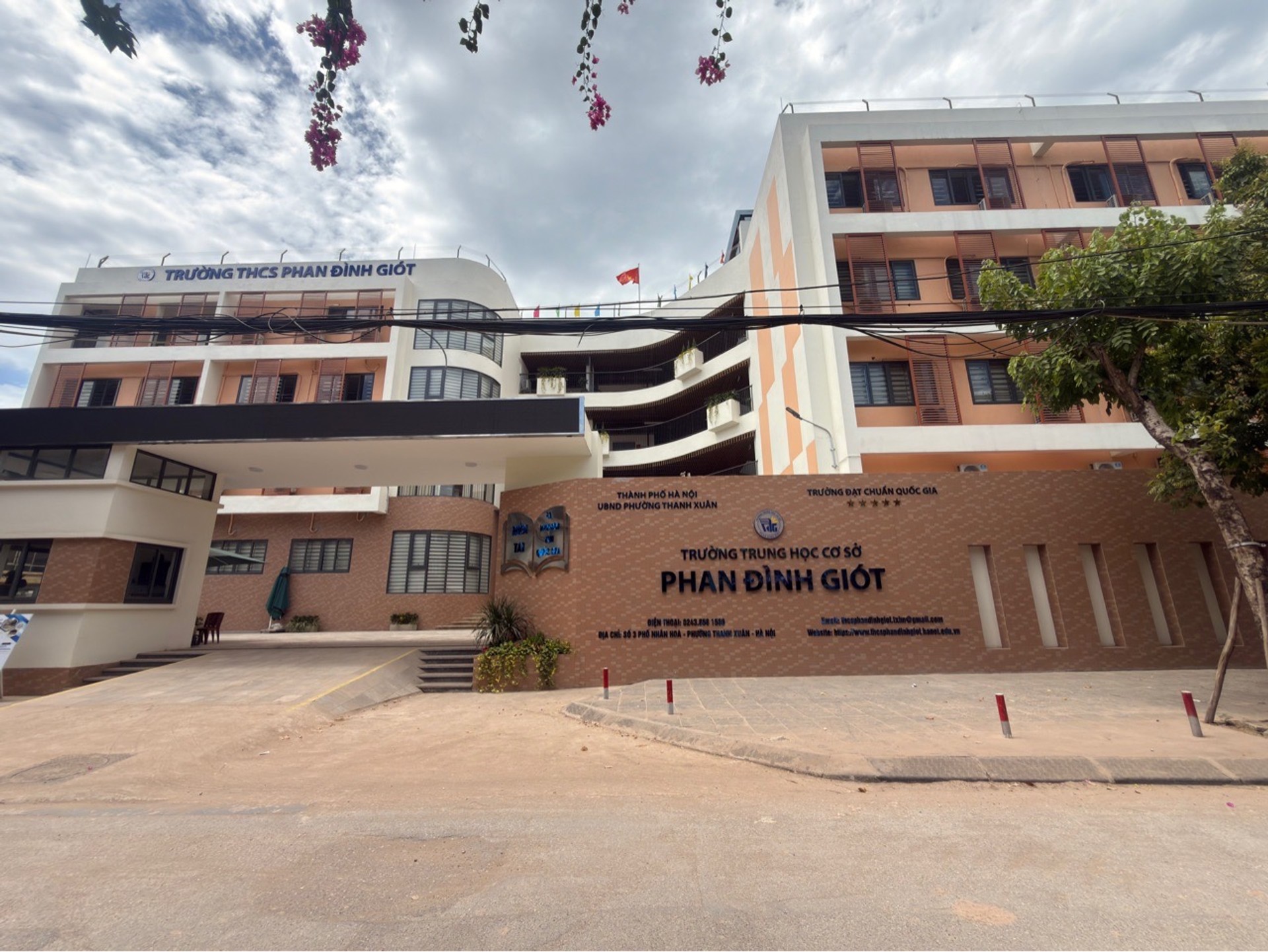 Bán nhà Nhân Hòa - diện tích 30m2 5 tầng - Ô tô đỗ cửa - giá 10 tỷ