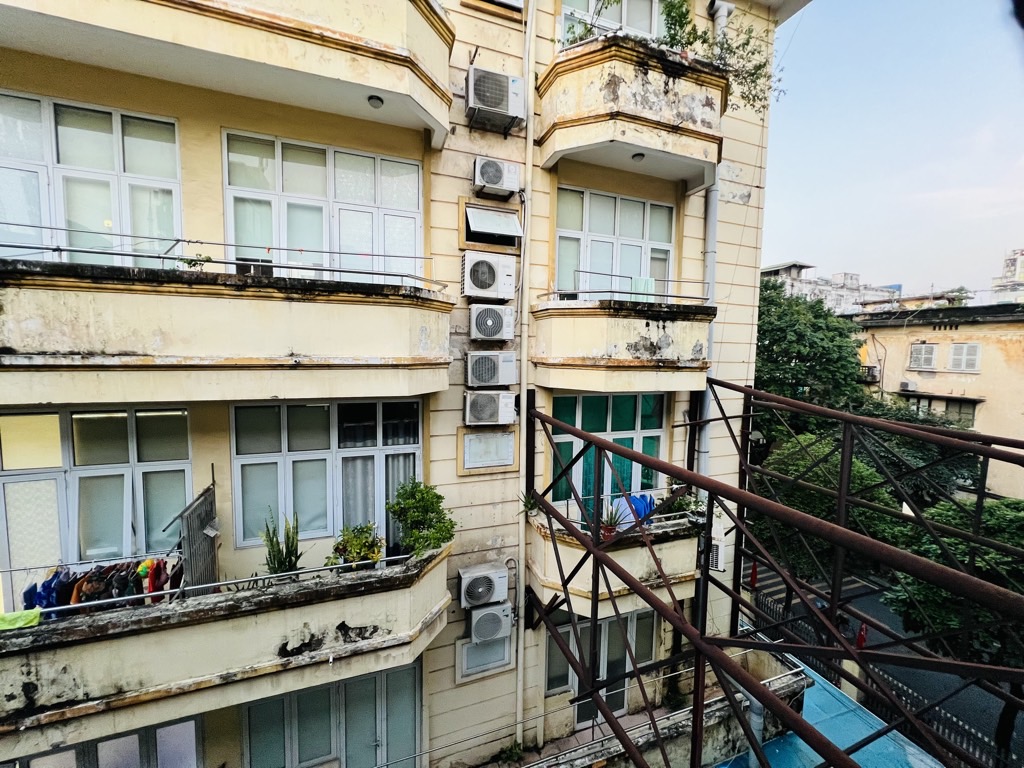 Bán nhà Tuệ Tĩnh - diện tích 79.2m2 4 tầng - 3 mặt thoáng - giá 32 tỷ