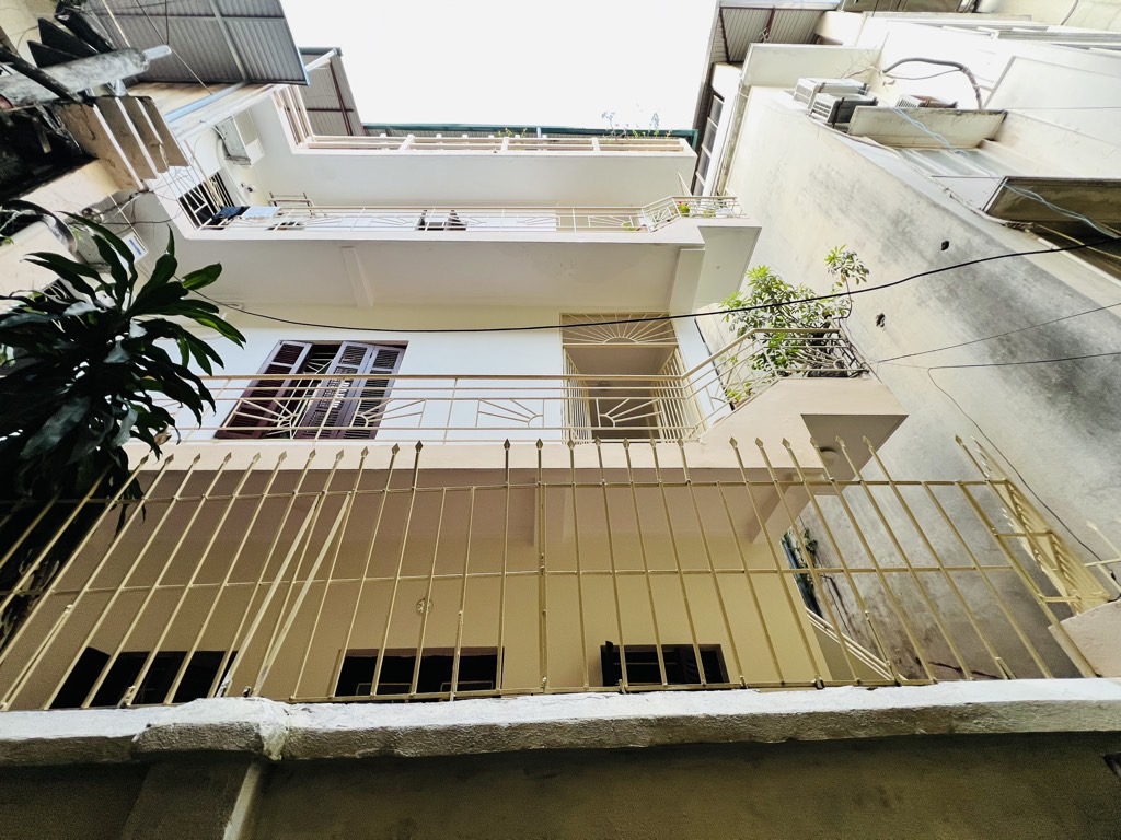 Bán nhà Tuệ Tĩnh - diện tích 79.2m2 4 tầng - 3 mặt thoáng - giá 32 tỷ