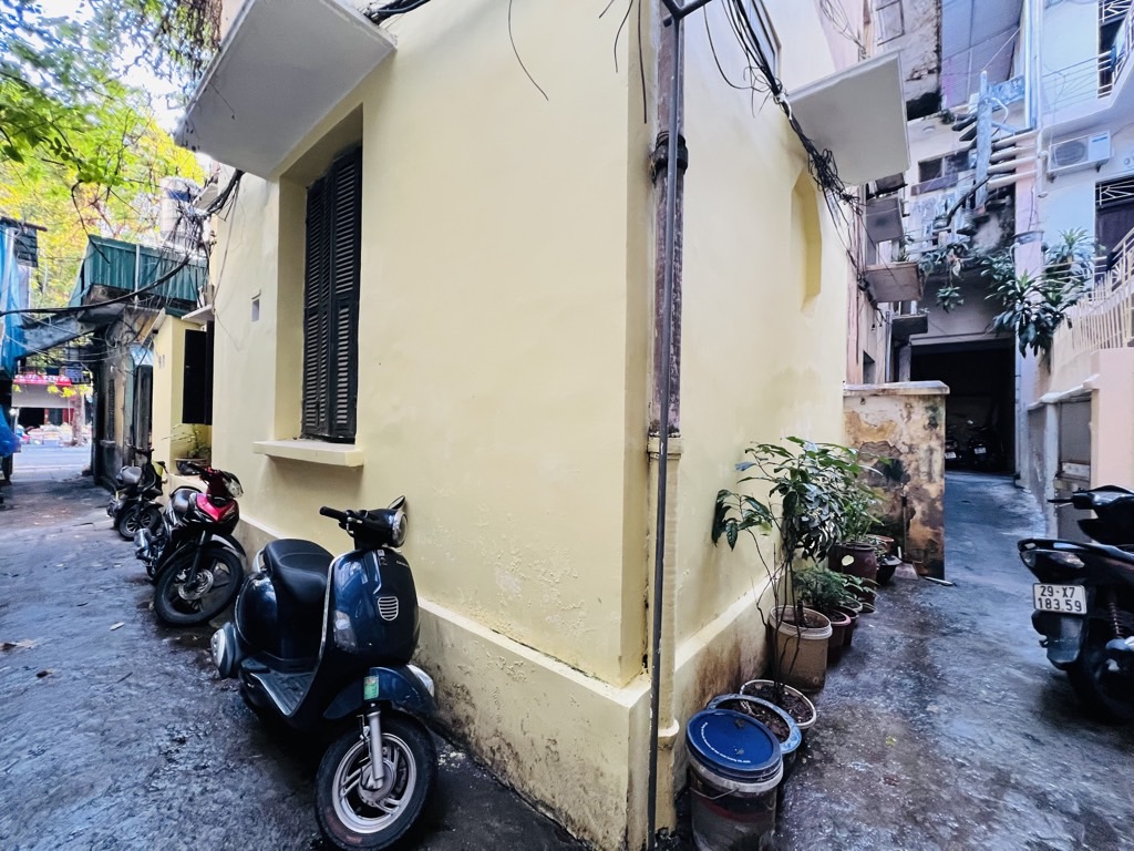 Bán nhà Tuệ Tĩnh - diện tích 79.2m2 4 tầng - 3 mặt thoáng - giá 32 tỷ