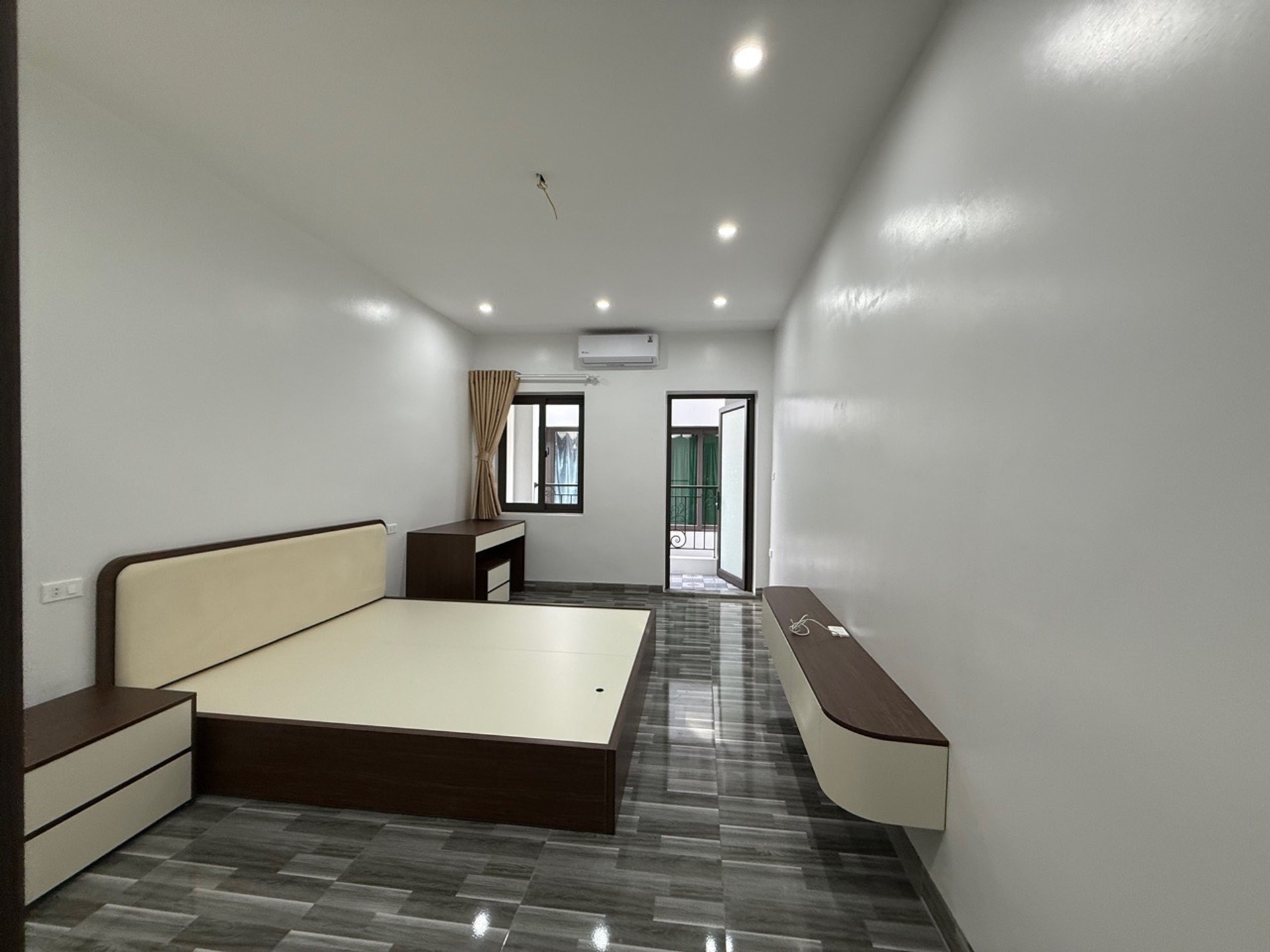 Bán nhà Nguyễn Văn Viên - diện tích 35m2 5 tầng - Nhà đẹp ở luôn - giá 10,5 tỷ