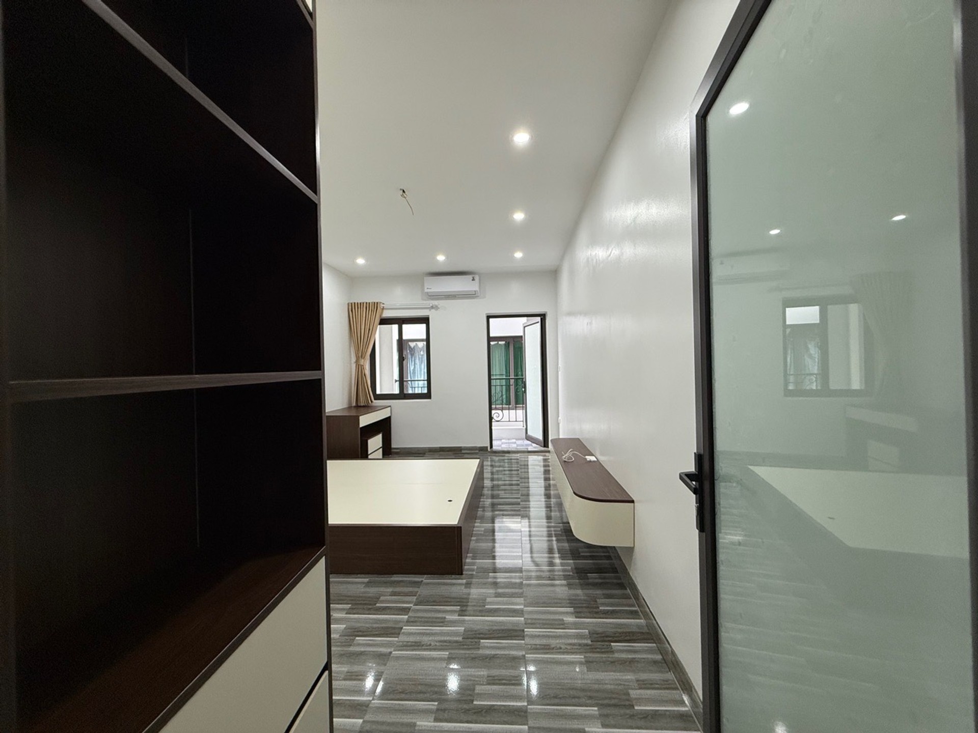 Bán nhà Nguyễn Văn Viên - diện tích 35m2 5 tầng - Nhà đẹp ở luôn - giá 10,5 tỷ
