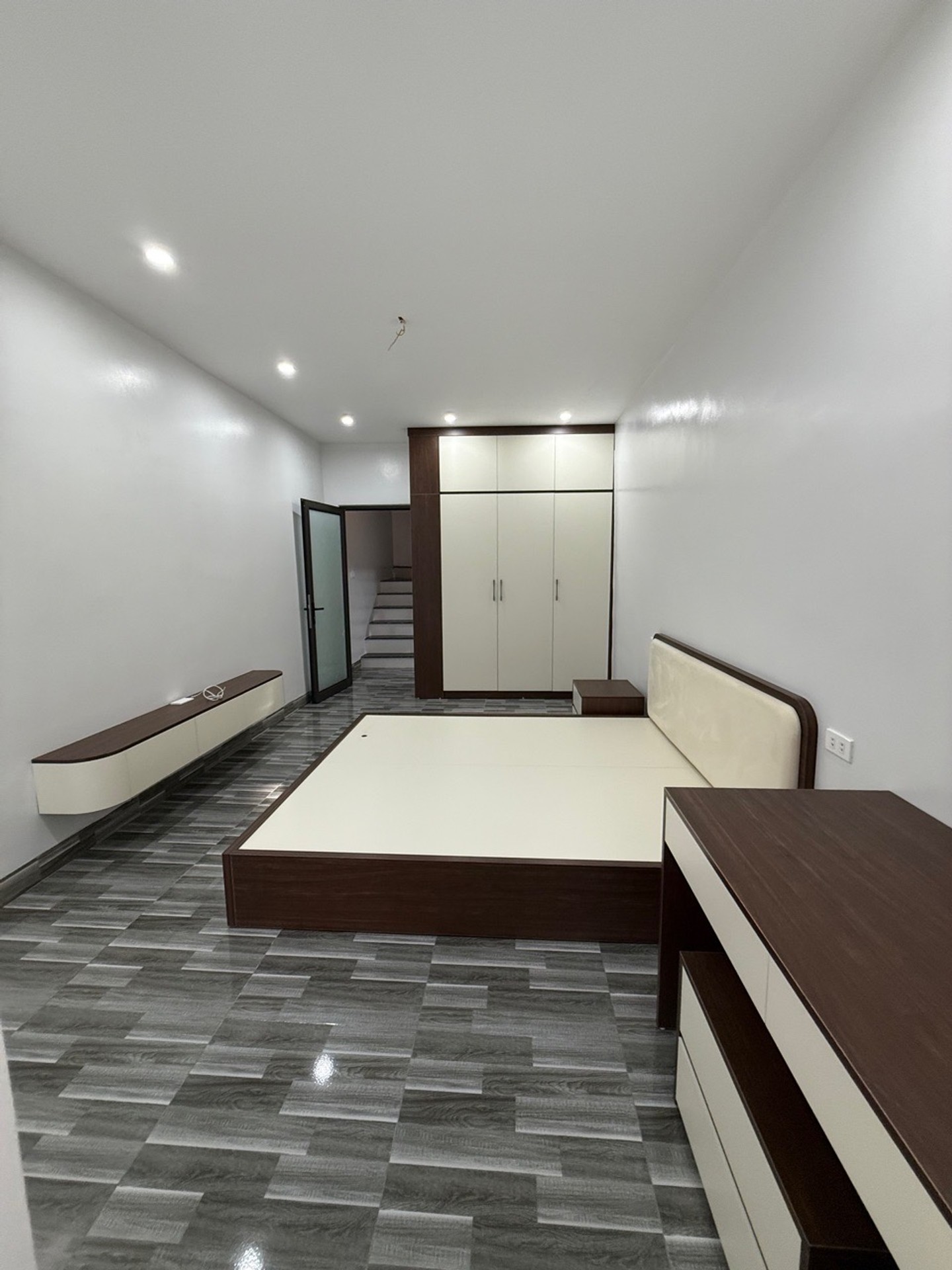 Bán nhà Nguyễn Văn Viên - diện tích 35m2 5 tầng - Nhà đẹp ở luôn - giá 10,5 tỷ