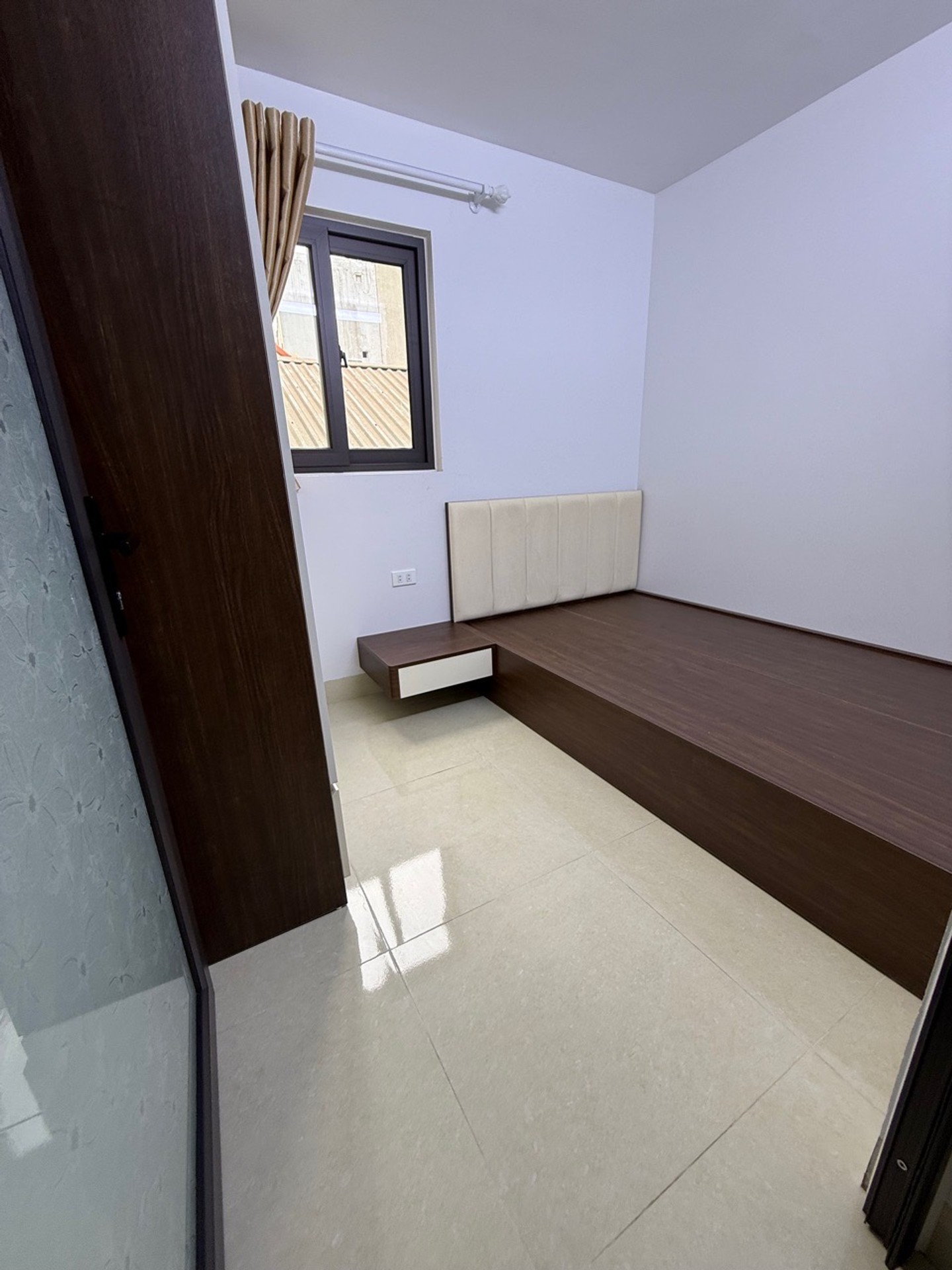 Bán nhà Nguyễn Văn Viên - diện tích 35m2 5 tầng - Nhà đẹp ở luôn - giá 10,5 tỷ