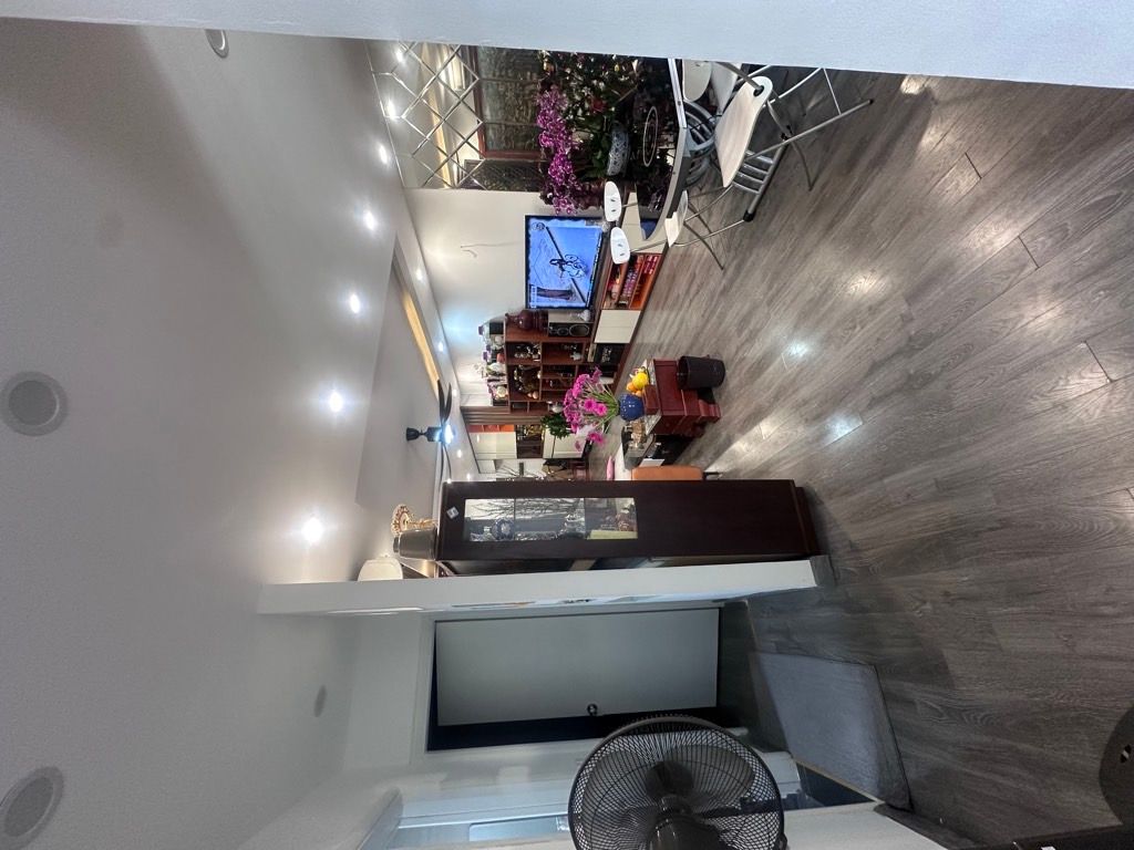 Bán nhà Lĩnh Nam - diện tích 104m2 26 tầng - view đẹp, thiết kế hiện đại - giá 8,6 tỷ