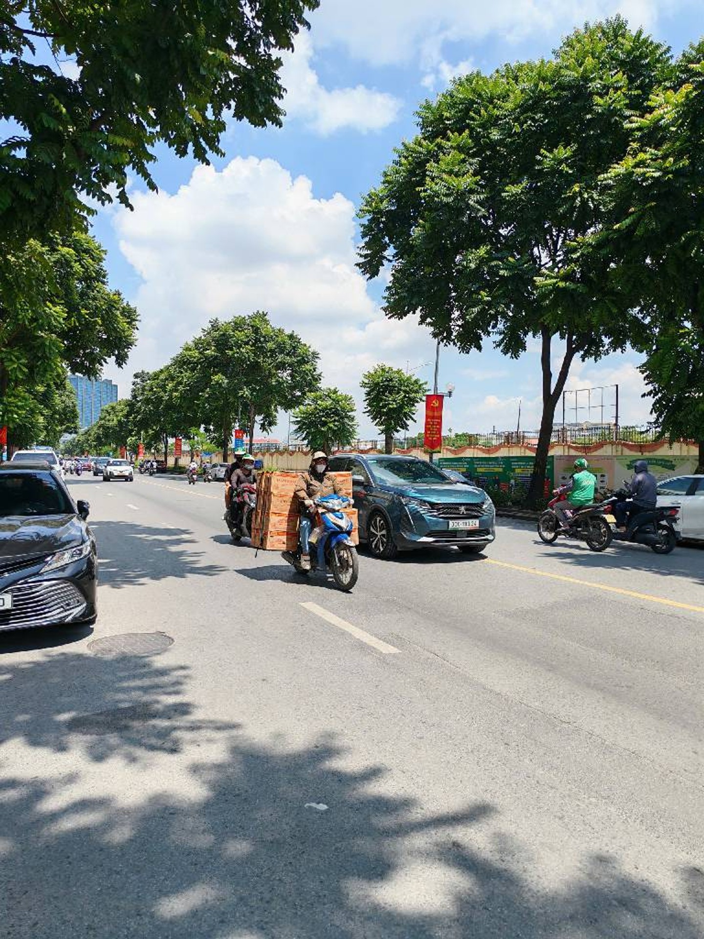 Bán nhà Trần Điền - diện tích 92m2 7 tầng - Mặt tiền đẹp - giá 30 tỷ